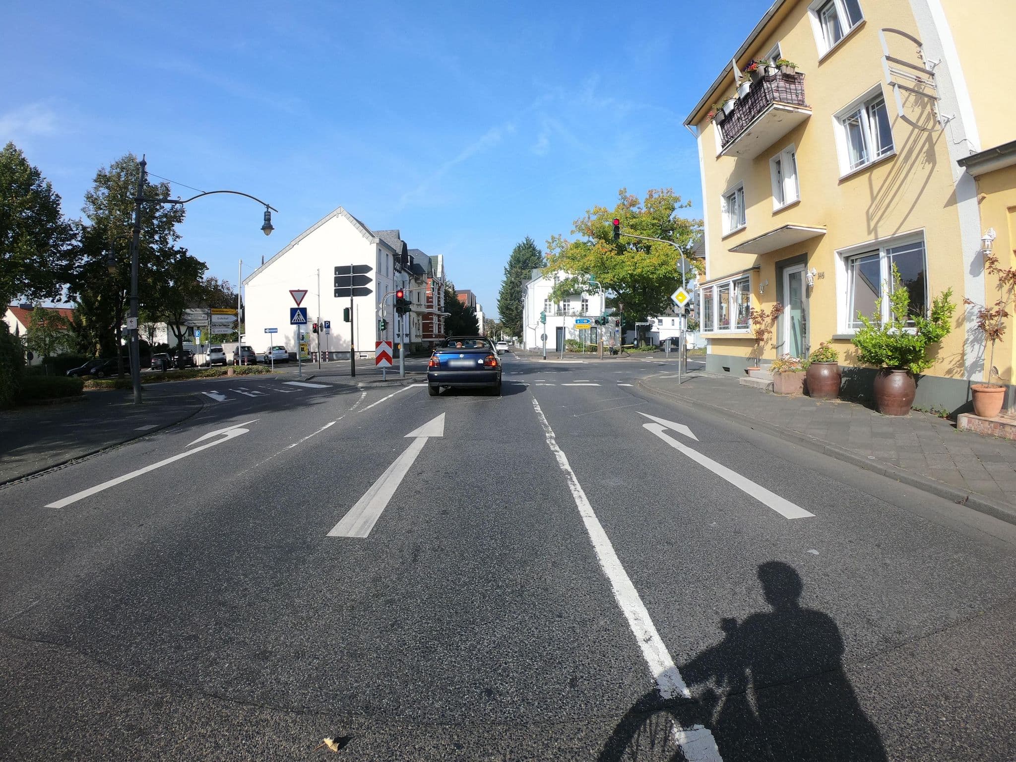 Street view near Hotel Haus Metternich, Königswinter — © bernd1960 (CC BY-SA · Mapillary)