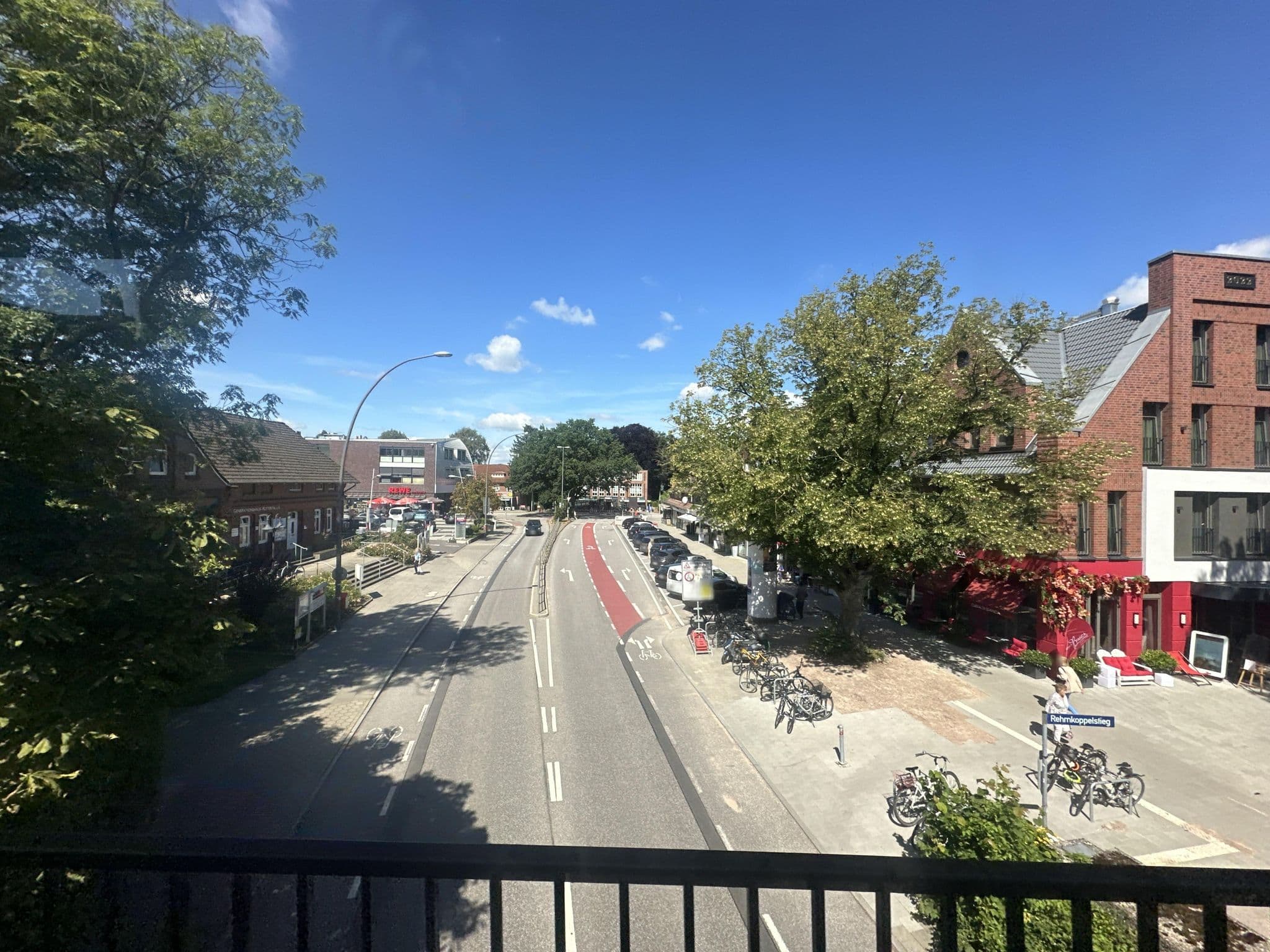Street view near CLOUNYS | Boutique Hotel und Casa di Bianca Restaurant, Wellingsbüttel — © quickness805 (CC BY-SA · Mapillary)