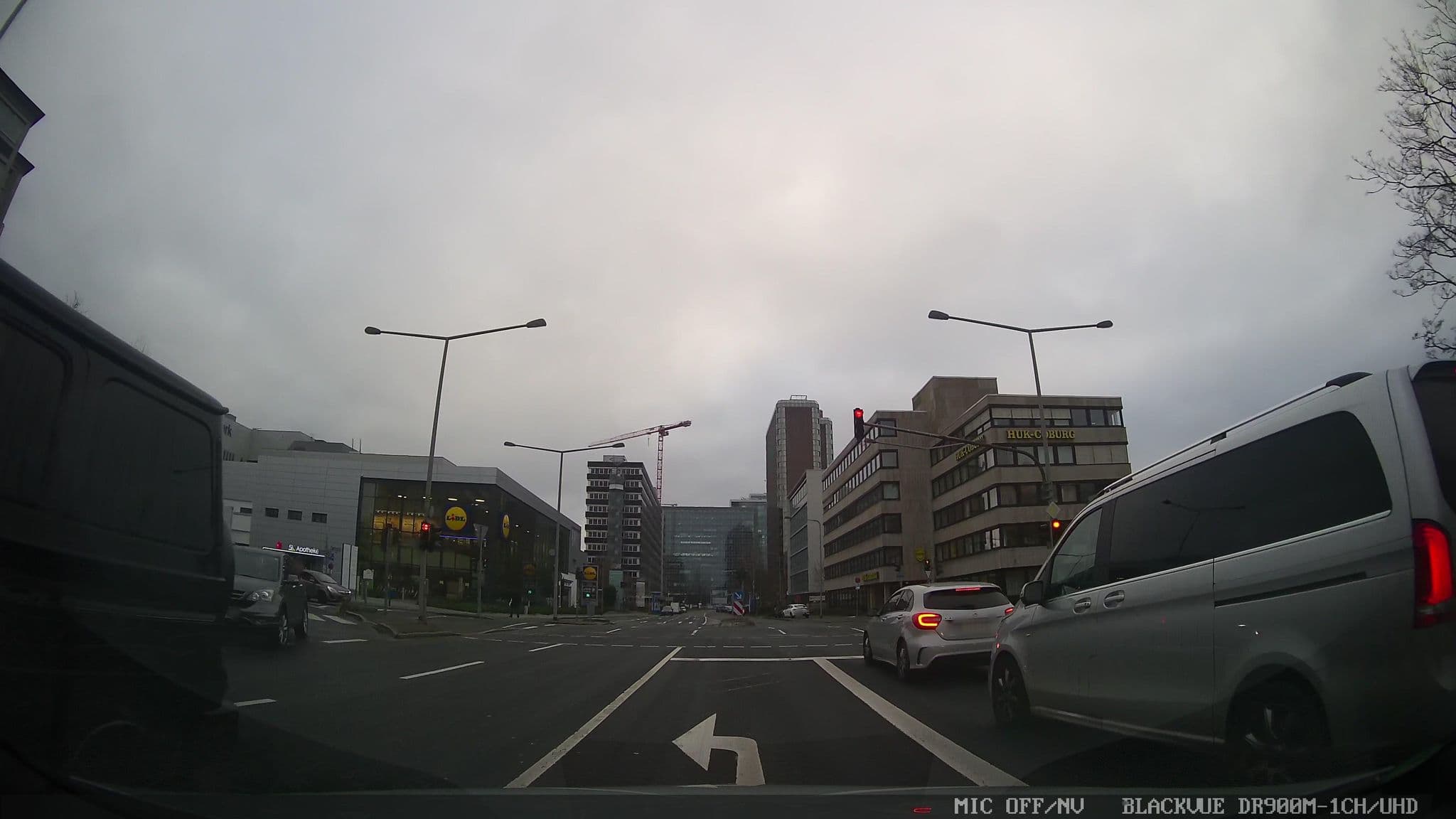 Street view near Hotel NH Frankfurt Niederrad, Niederrad — © chuck (CC BY-SA · Mapillary)