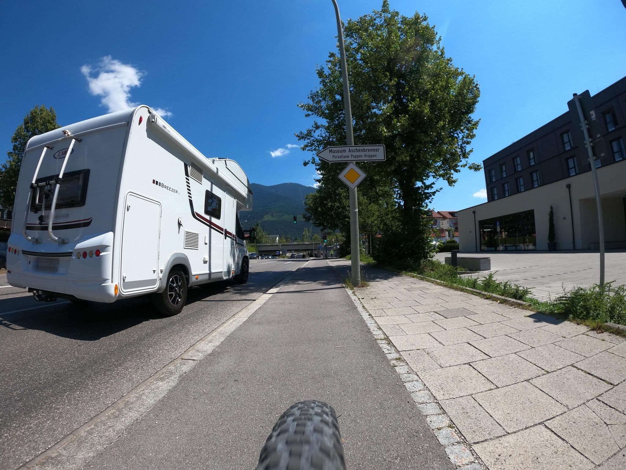 Street view near aja Garmisch-Partenkirchen, Garmisch-Partenkirchen