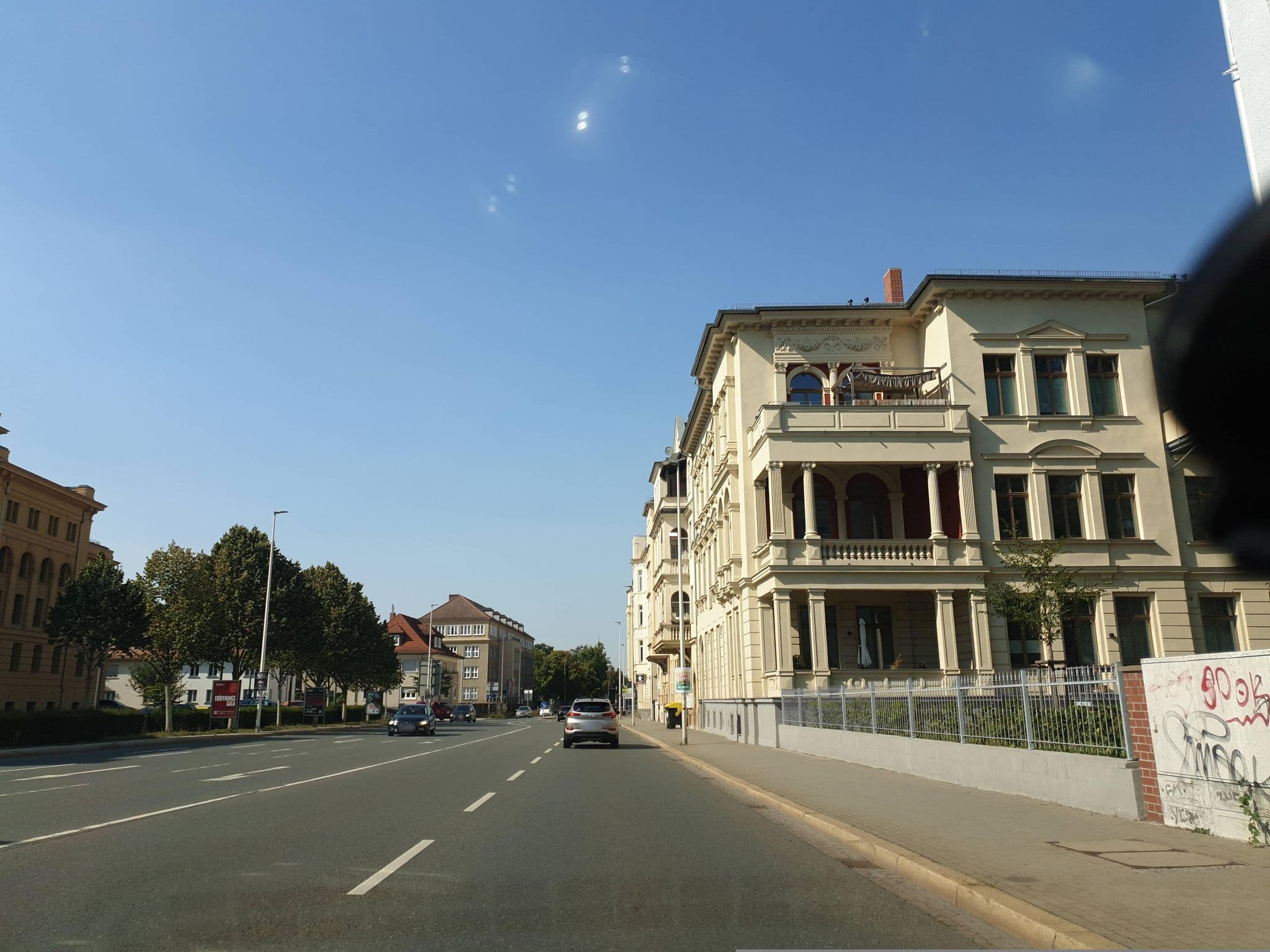 Street view near Promenaden Hotel am Theater, Gera — © canislupus (CC BY-SA · Mapillary)
