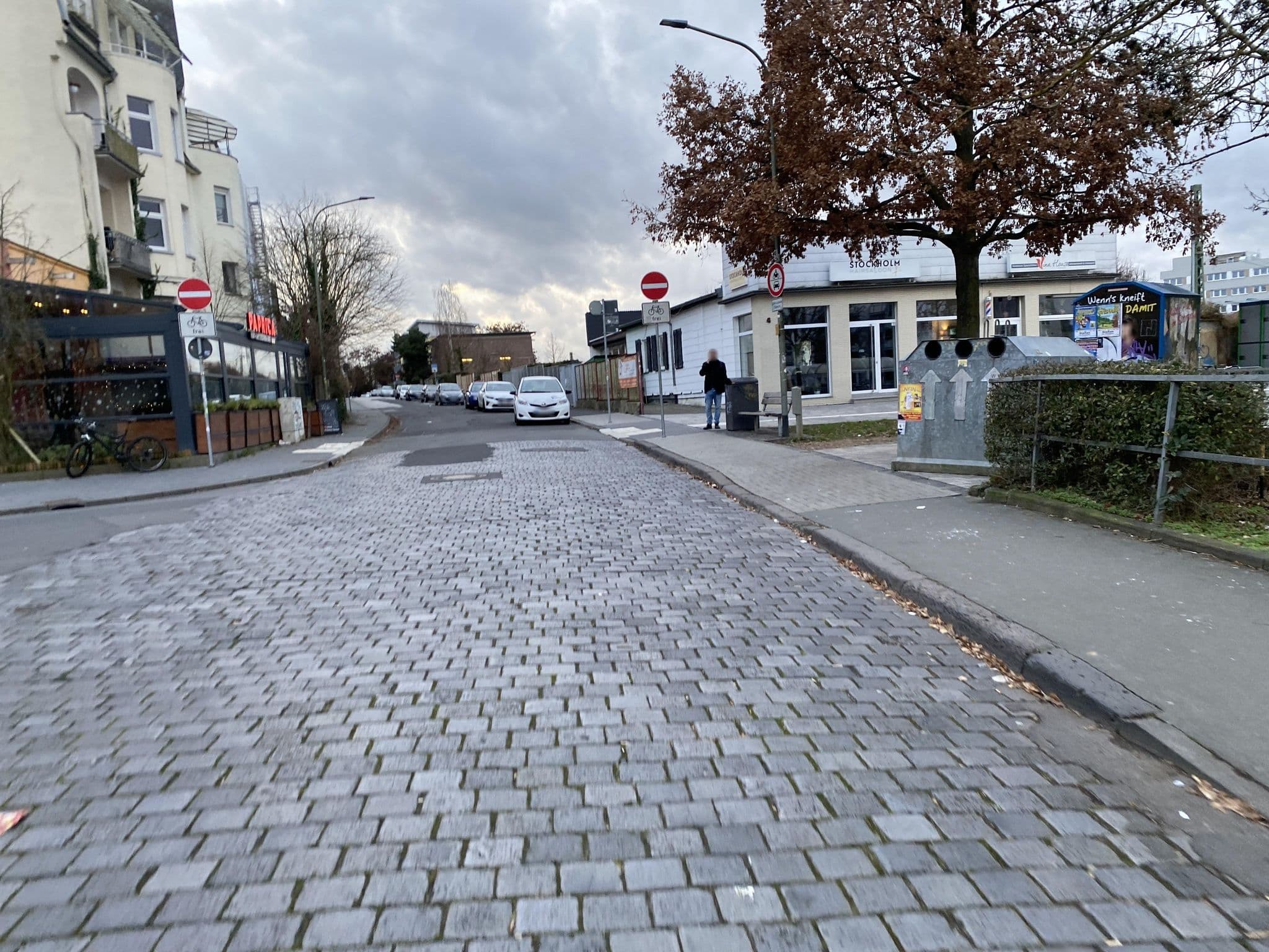 Street view near Parkhotel Friedrichstrasse, Gießen — © troher15 (CC BY-SA · Mapillary)