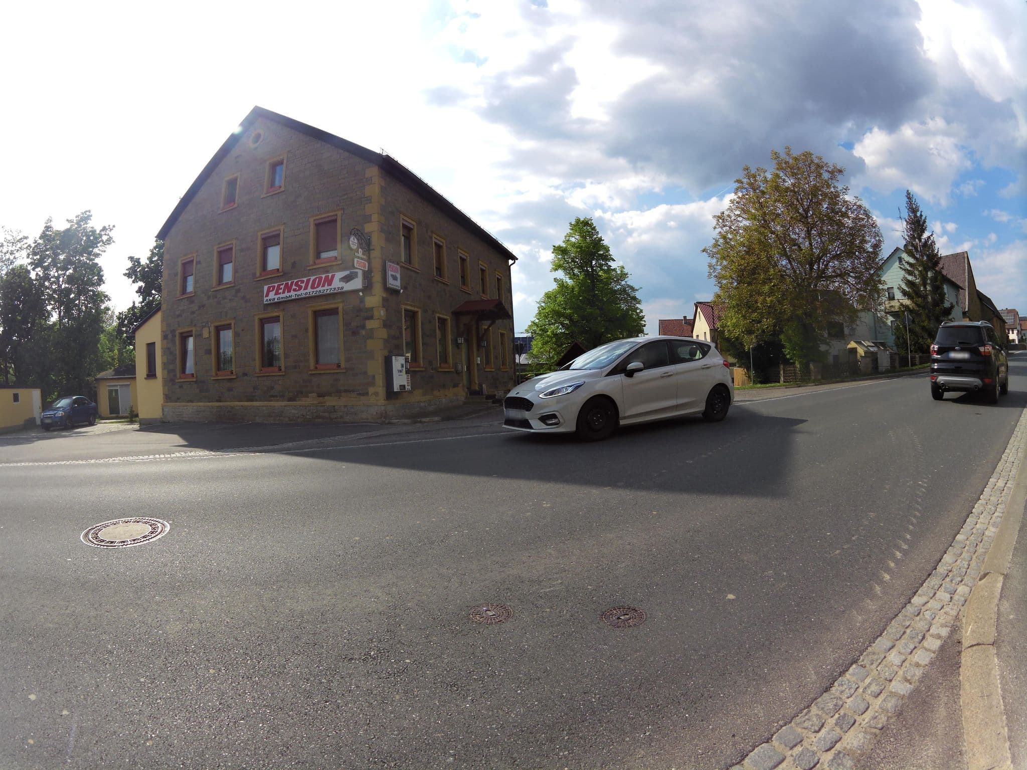 Street view near ARB Pension GmbH, Giebelstadt — © zoegglmeyr1 (CC BY-SA · Mapillary)