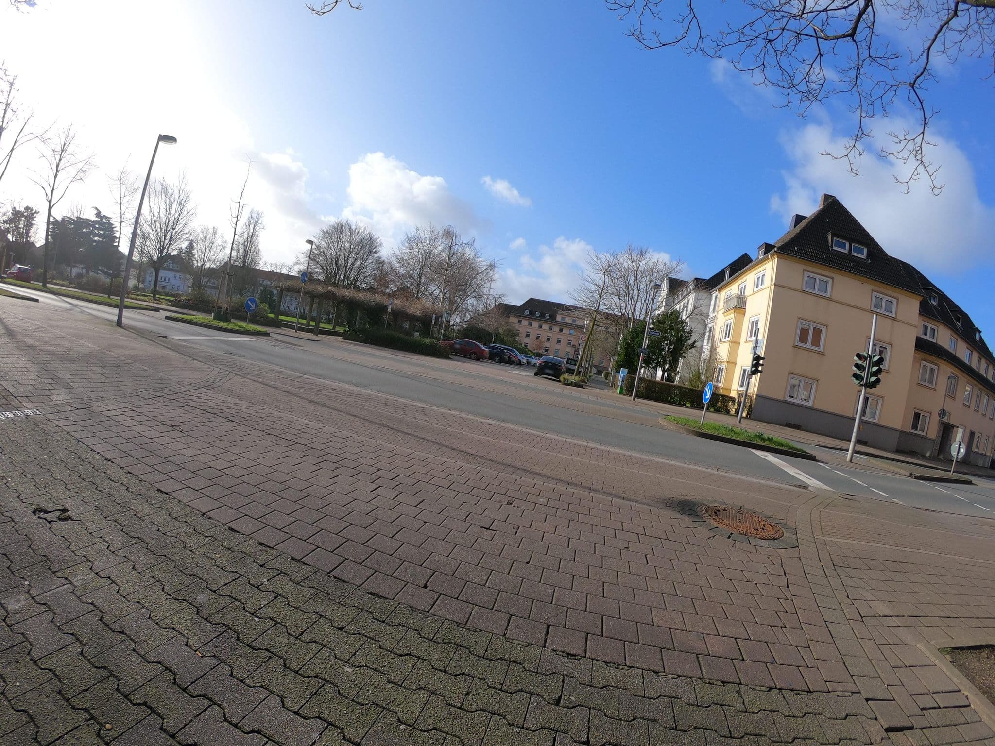 Street view near Hotel-Restaurant „Jammerkrug“, Gladbeck — © geogladbecker (CC BY-SA · Mapillary)