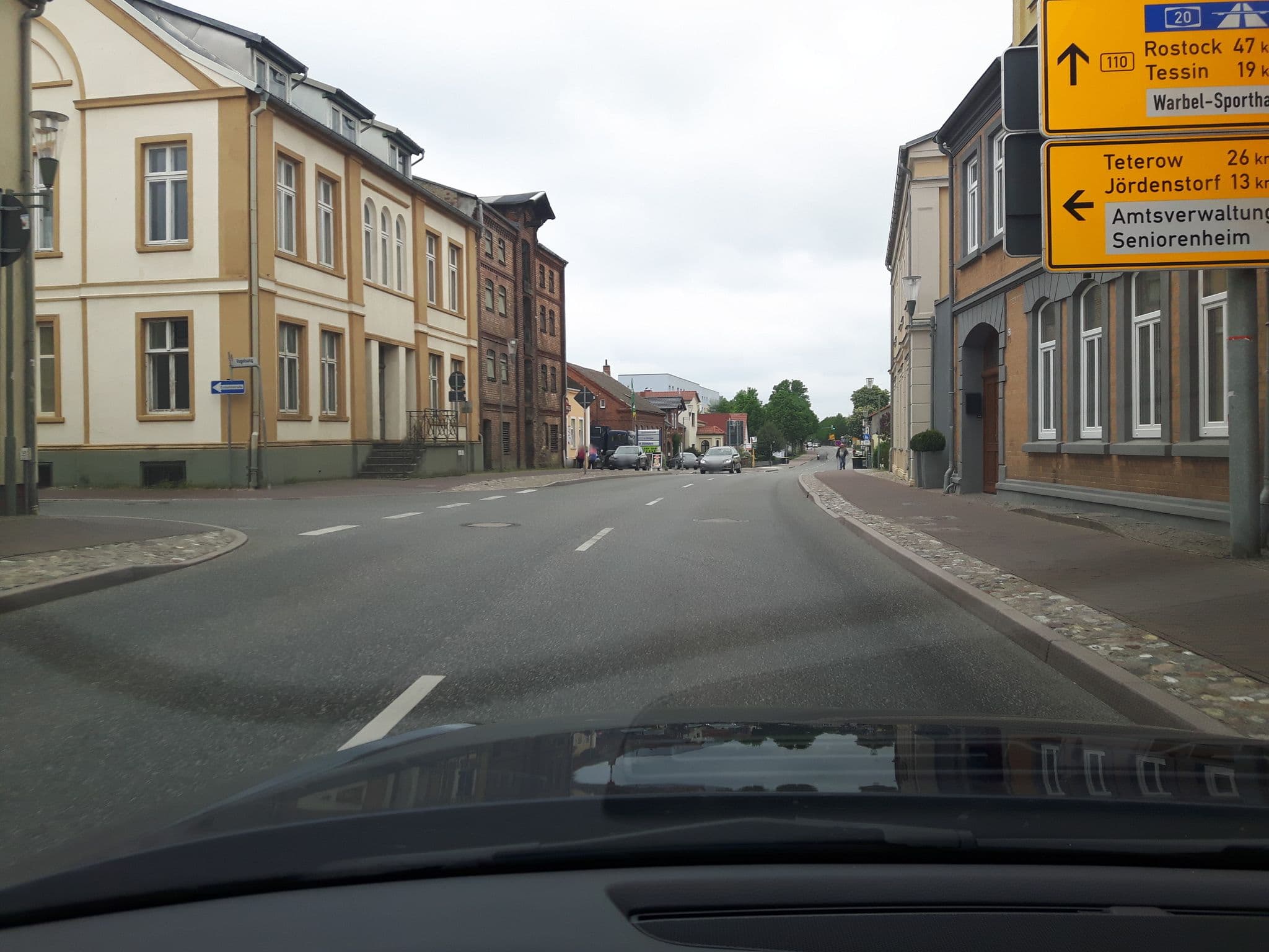 Street view near Hotel Mecklenburger Hof Gnoien, Gnoien — © changchun1 (CC BY-SA · Mapillary)