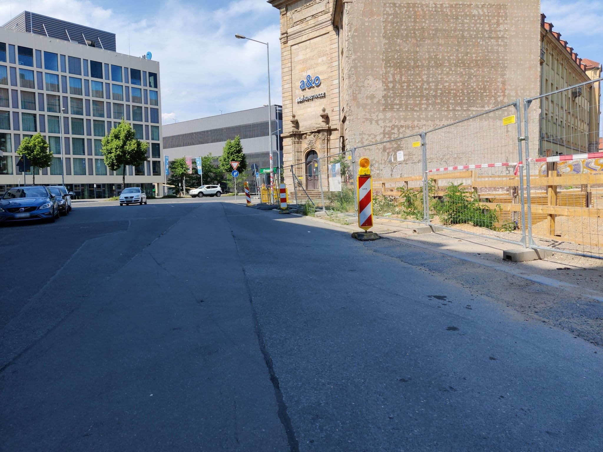 Street view near Premier Inn Leipzig City Hahnekamm hotel, Leipzig — © kopra (CC BY-SA · Mapillary)