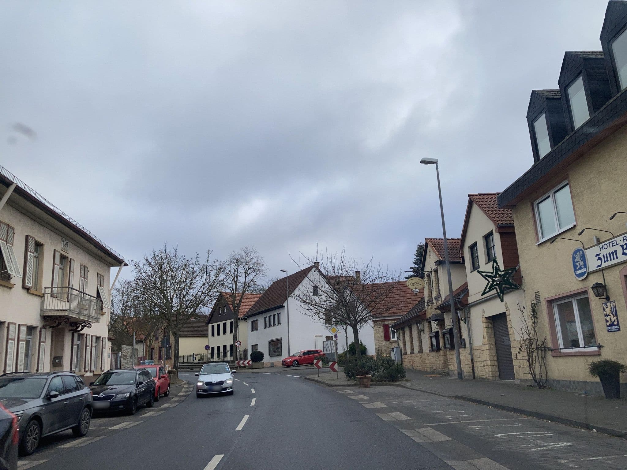 Street view near Zum Babbelnit, Gonsenheim — © tasmaniadevil (CC BY-SA · Mapillary)