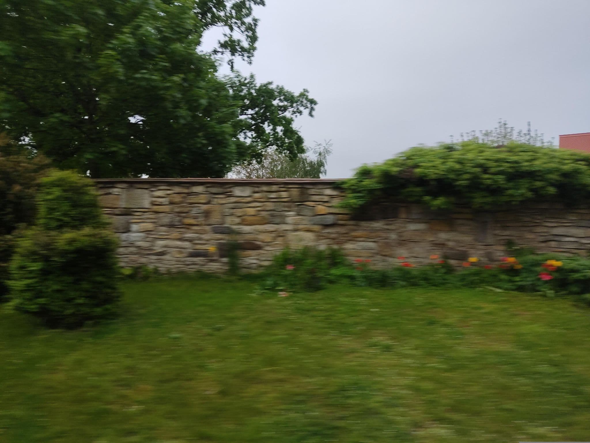 Street view near SPA Resort Landlust in Dresden, das Dorfhotel, Gorbitz — © Tatfahren (CC BY-SA · Mapillary)