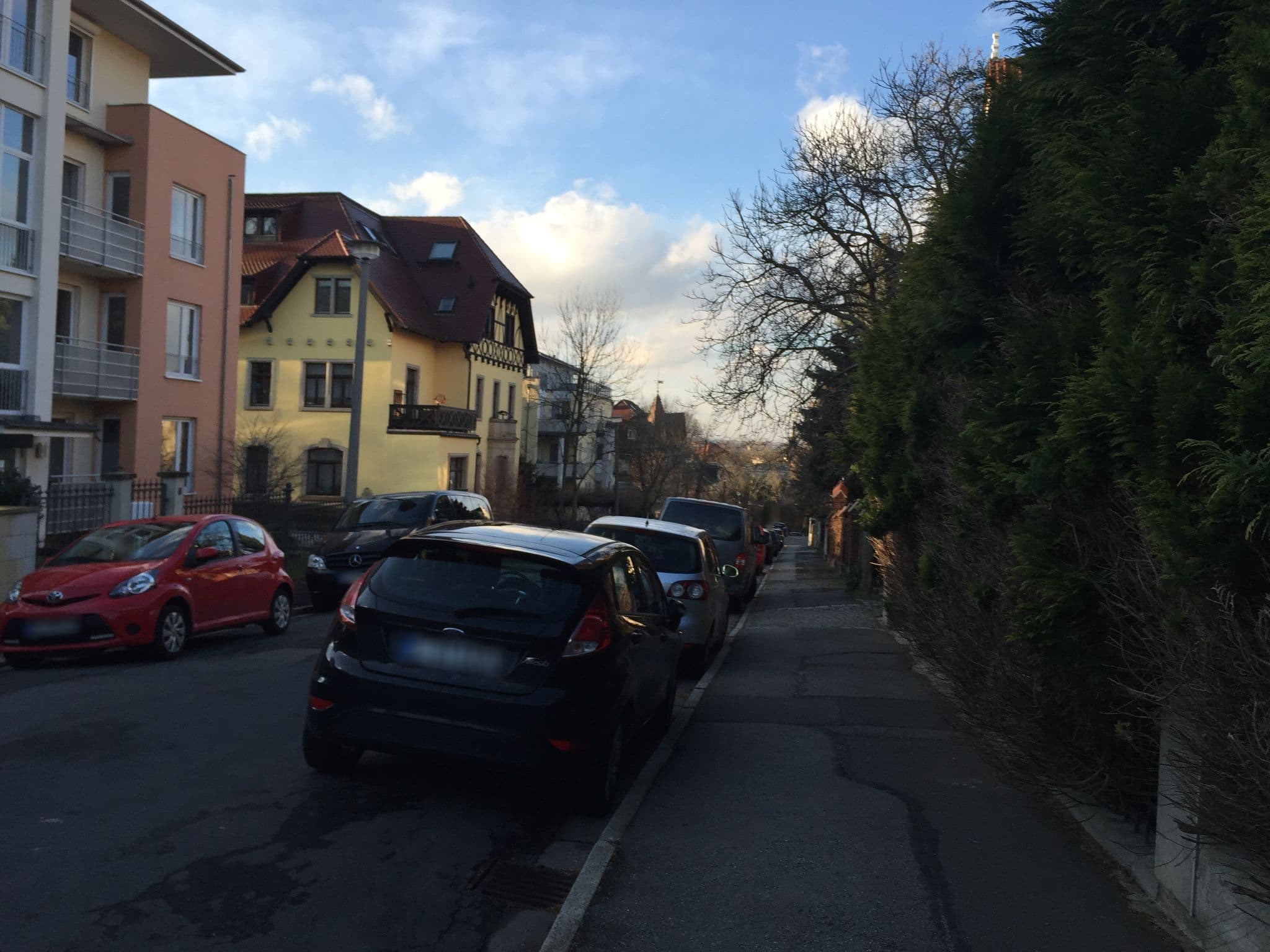 Street view near Bananajoes Hotel, Löbtau — © ubahnverleih (CC BY-SA · Mapillary)