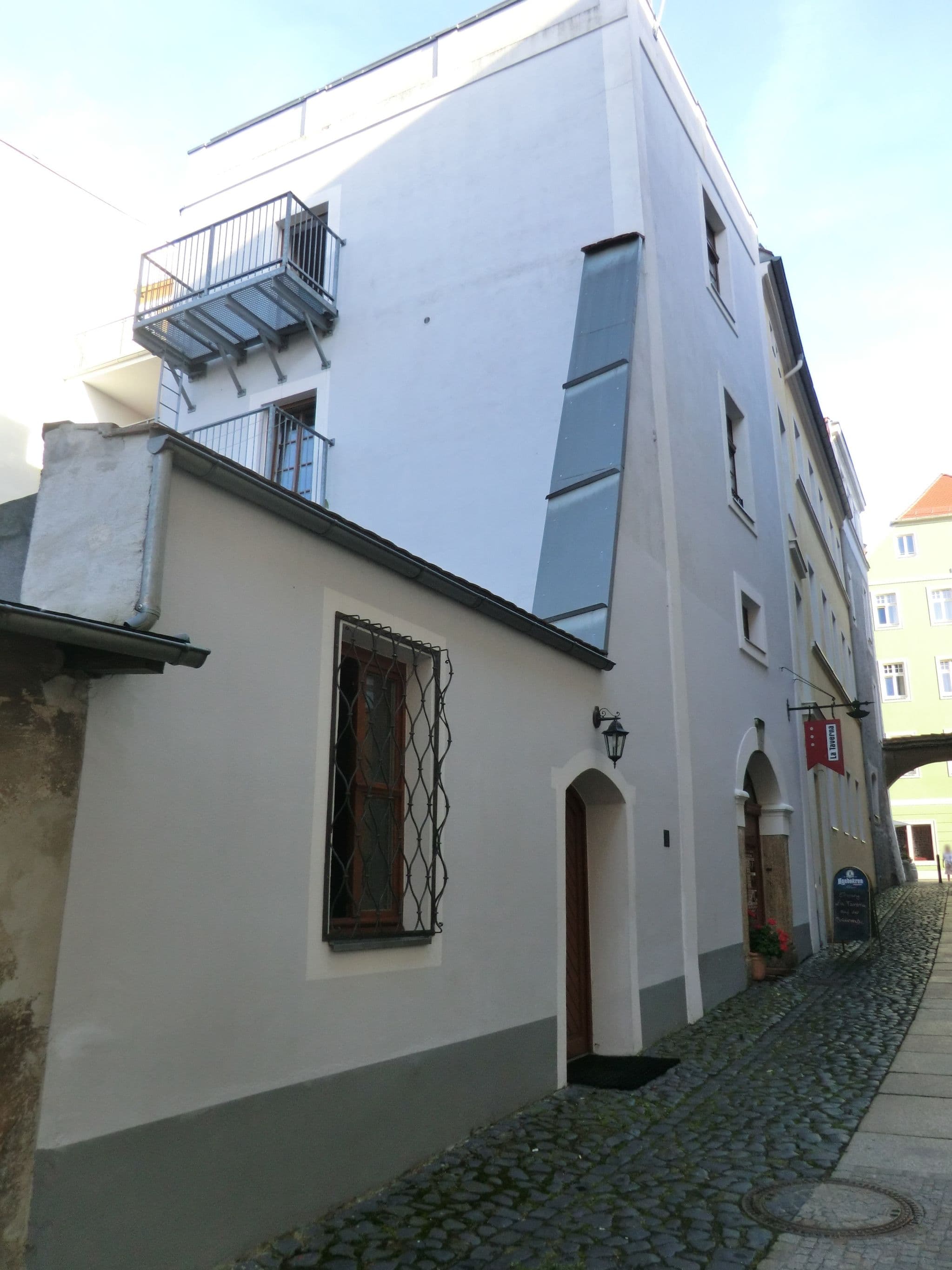 Street view near Hotel Schwibbogen GmbH, Görlitz — © ubahnverleih (CC BY-SA · Mapillary)