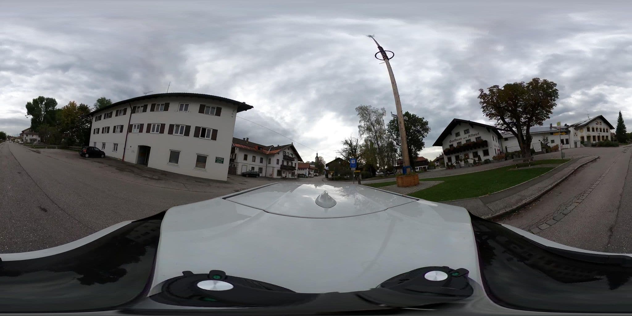 Street view near Gasthof Altwirt Reichersbeuern, Reichersbeuern — © geowatti (CC BY-SA · Mapillary)