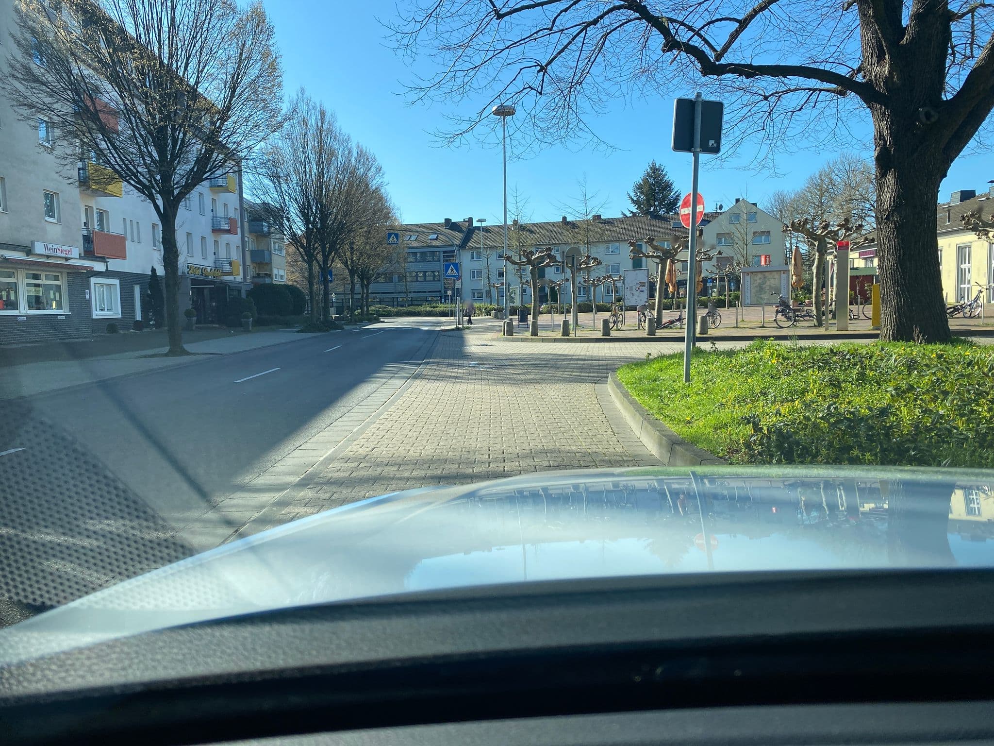 Street view near Vivotel Sonderfeld, Grevenbroich — © wladimir (CC BY-SA · Mapillary)