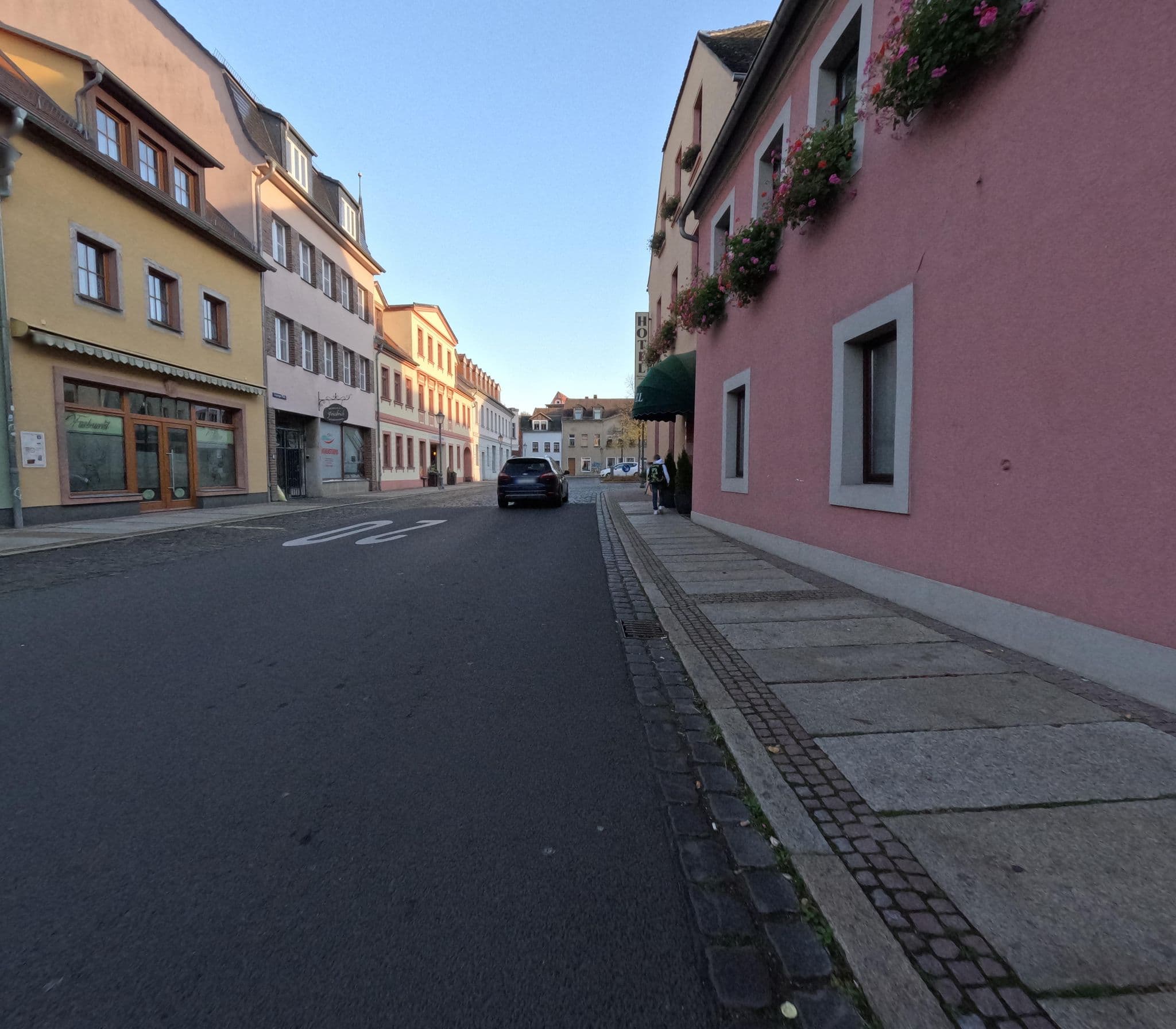Street view near Hotel Goldenes Schiff, Grimma — © kopra (CC BY-SA · Mapillary)