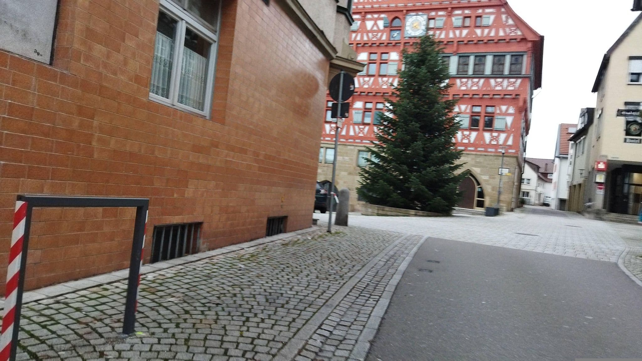 Street view near Gasthof Stadtschänke, Großbottwar — © changchun1 (CC BY-SA · Mapillary)