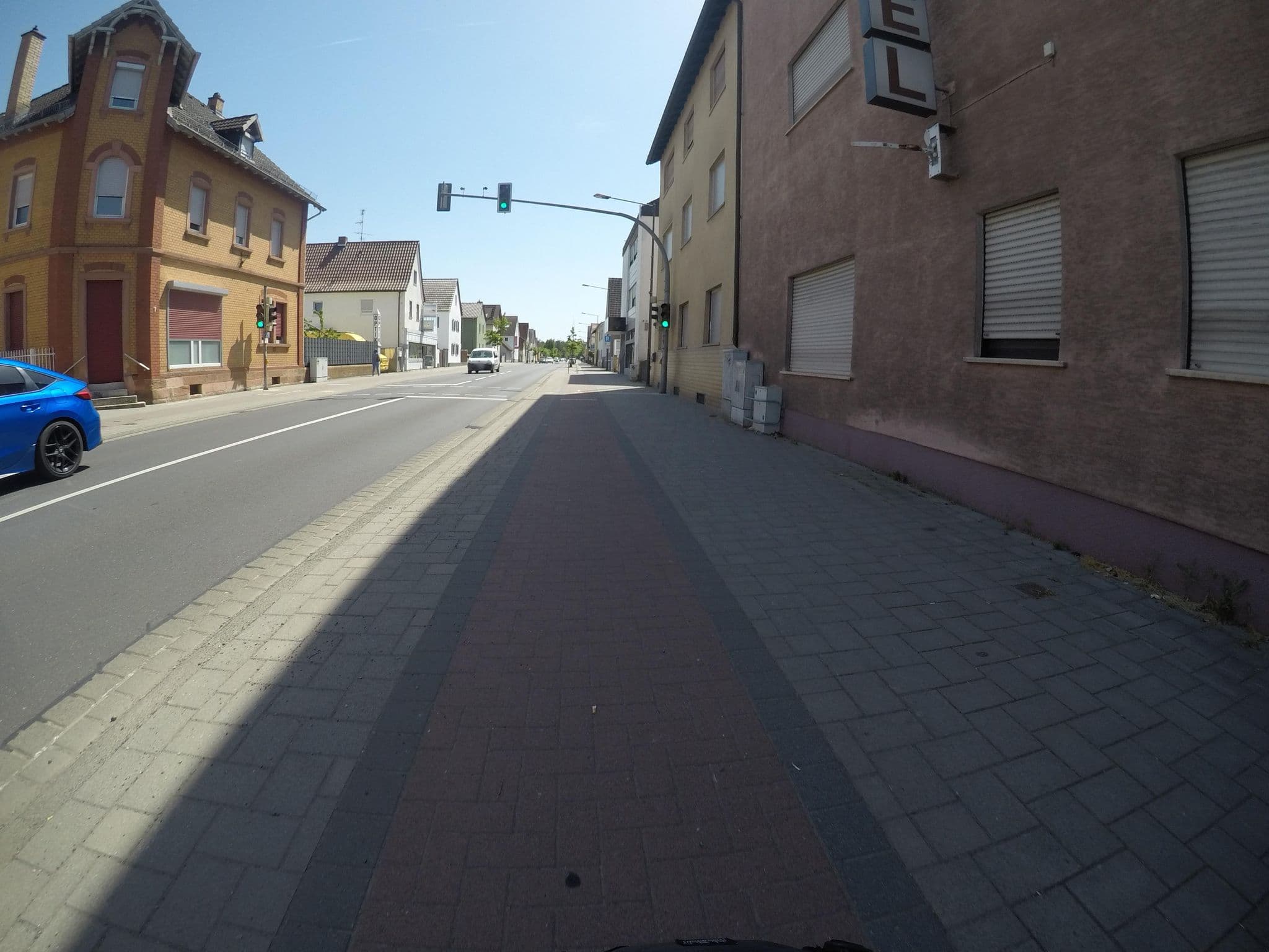 Street view near Hotel - Pension - Weller - Kahl am Main, Kahl am Main — © mfa (CC BY-SA · Mapillary)