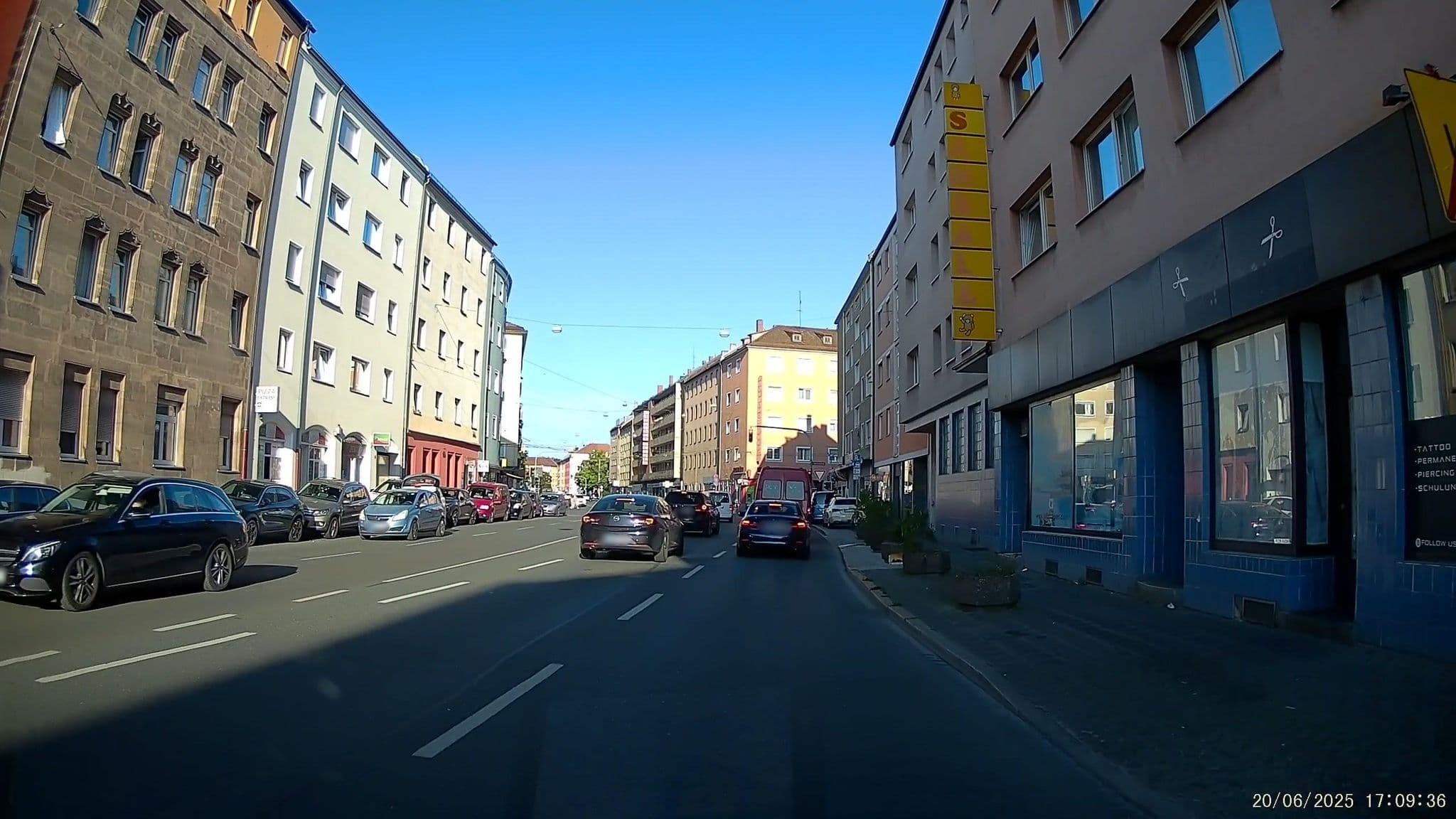 Street view near Invite Hotel Nürnberg City, Nuremberg — © bravewaffle (CC BY-SA · Mapillary)