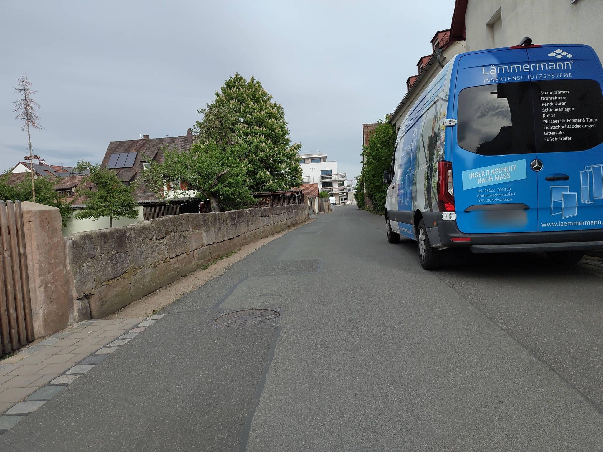 Street view near Pension Rothenburger, Großreuth bei Schweinau — © HaraldBk (CC BY-SA · Mapillary)