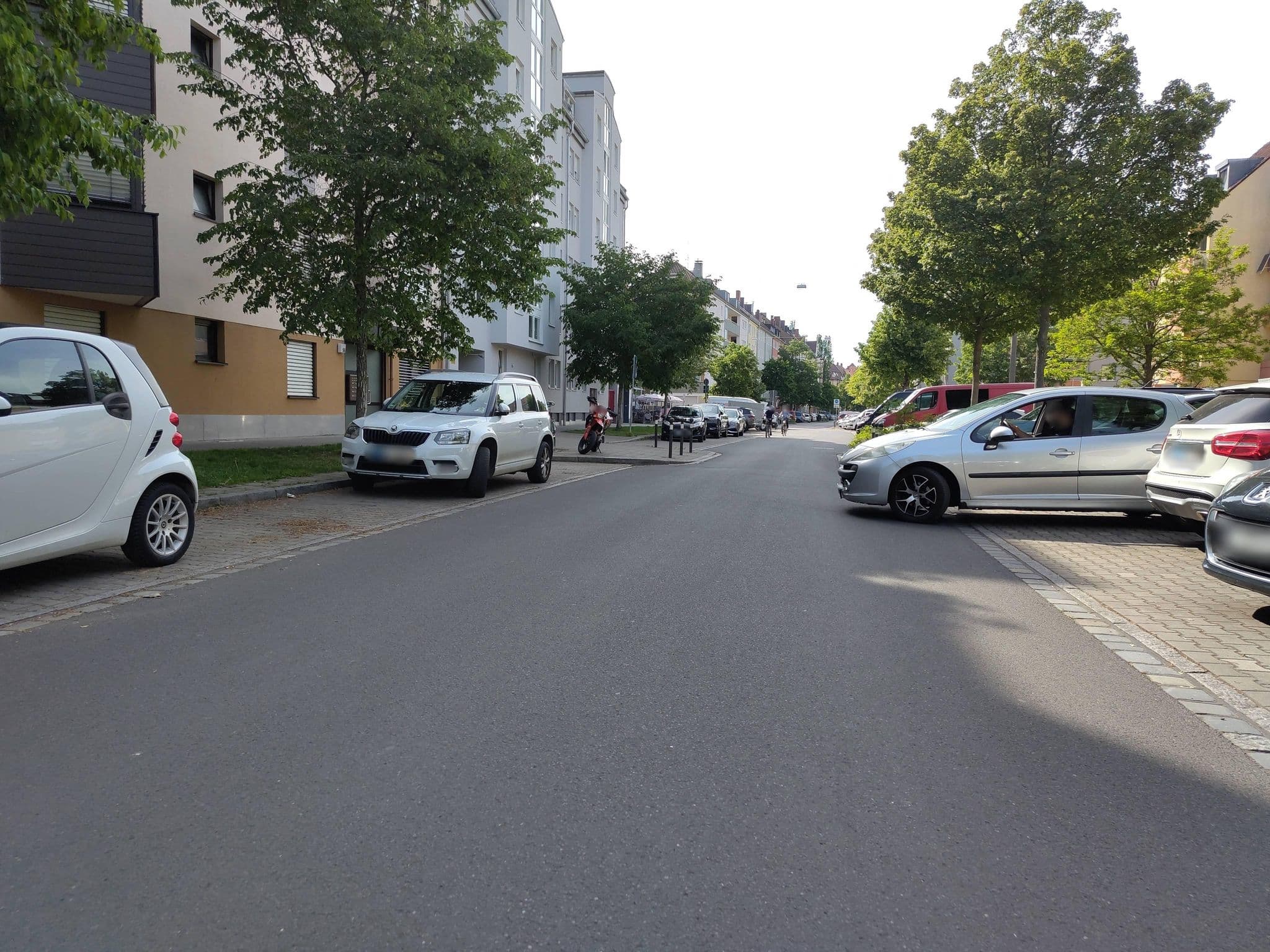 Street view near Hotel & Gaststätte Petzengarten, Nuremberg — © HaraldBk (CC BY-SA · Mapillary)