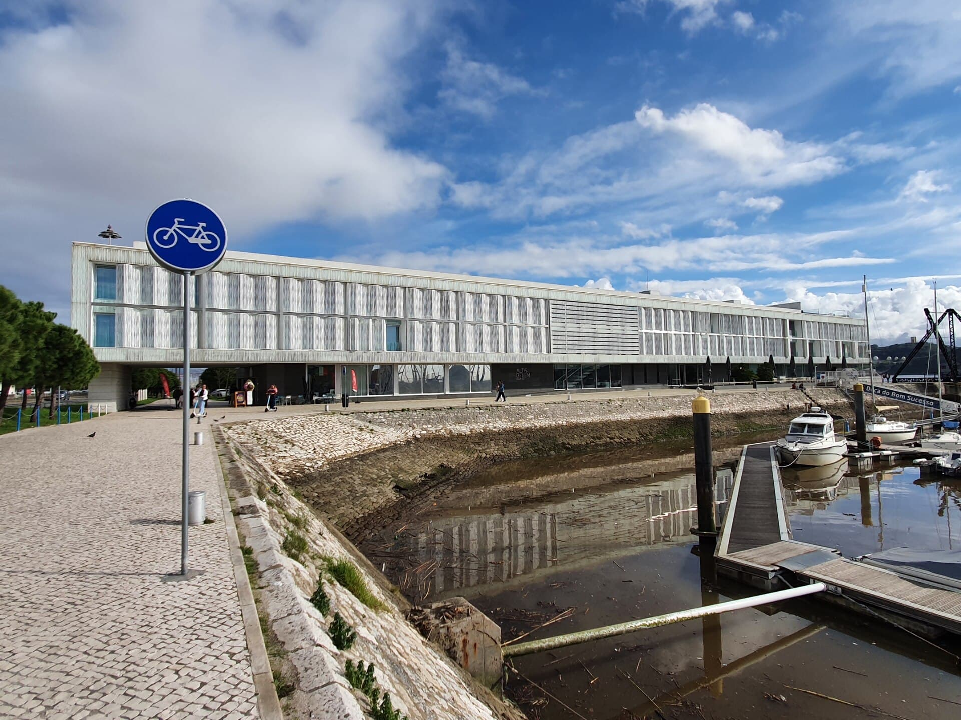 Altis Belém Hotel & Spa (via Wikimedia Commons, CC BY-SA 4.0)