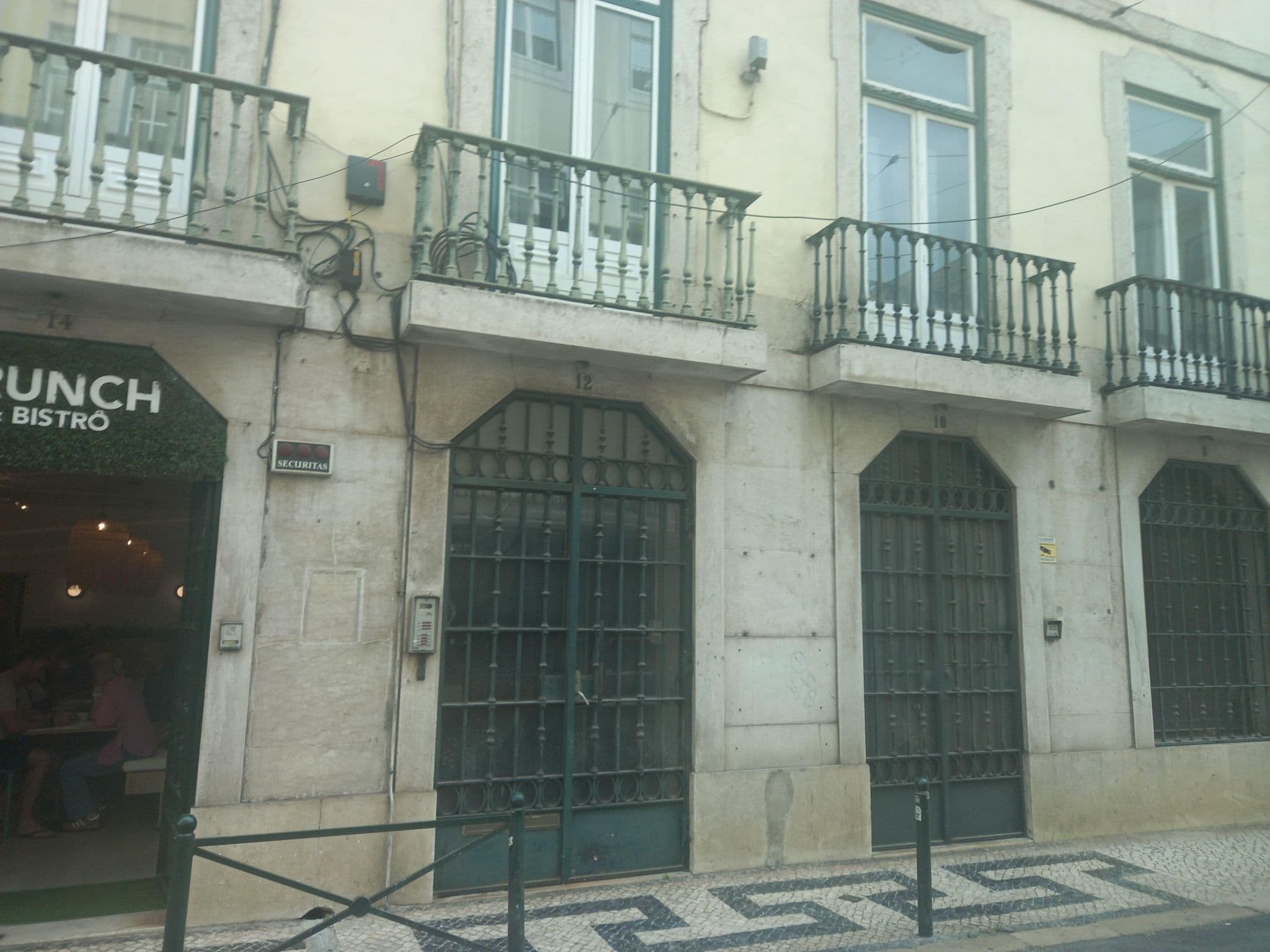 Street view near Turim Terreiro do Paço Hotel, Baixa — © danielagos12 (CC BY-SA · Mapillary)