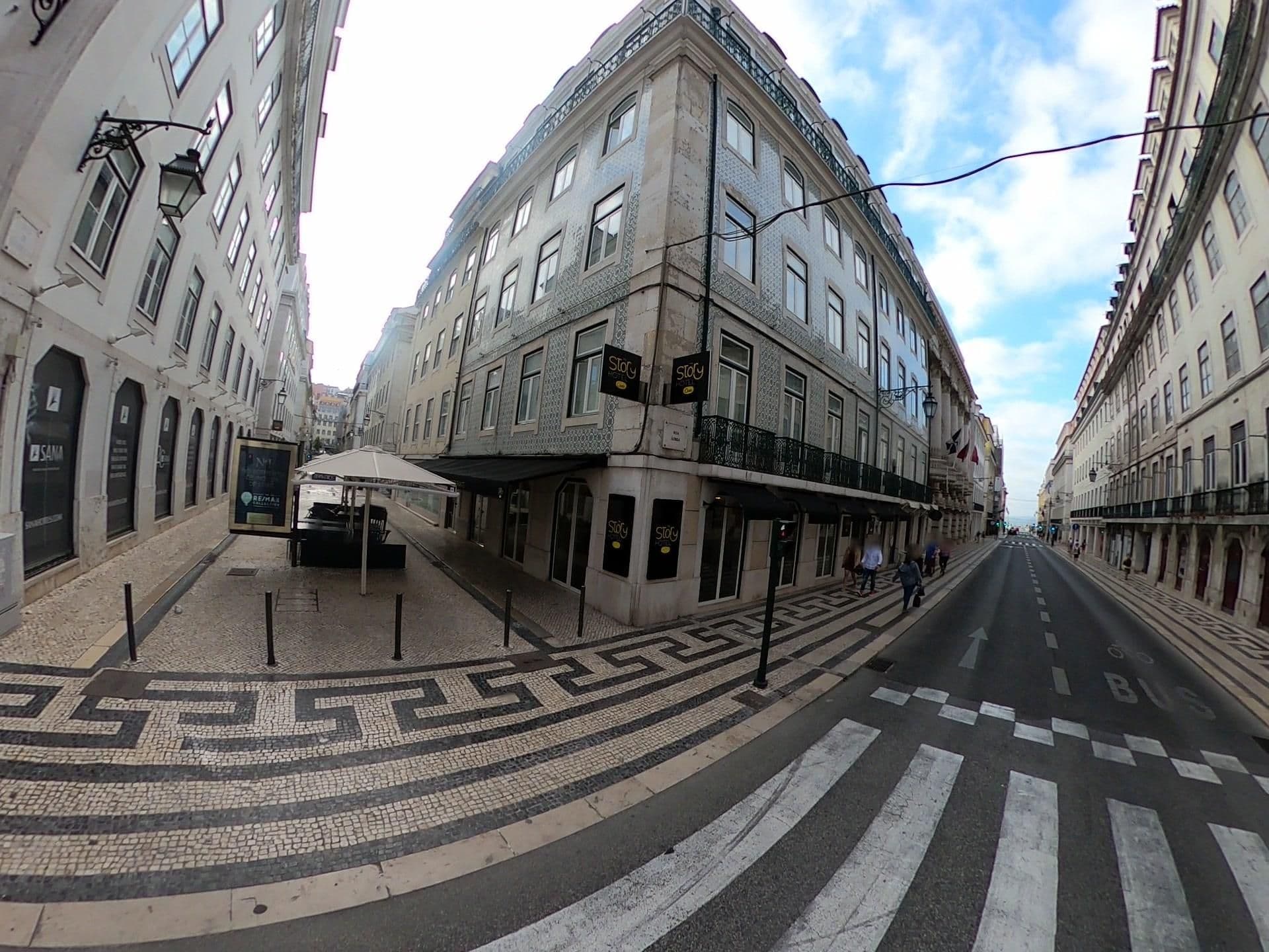 Street view near Ferraria XVI FLH Hotels, Baixa — © feriret (CC BY-SA · Mapillary)