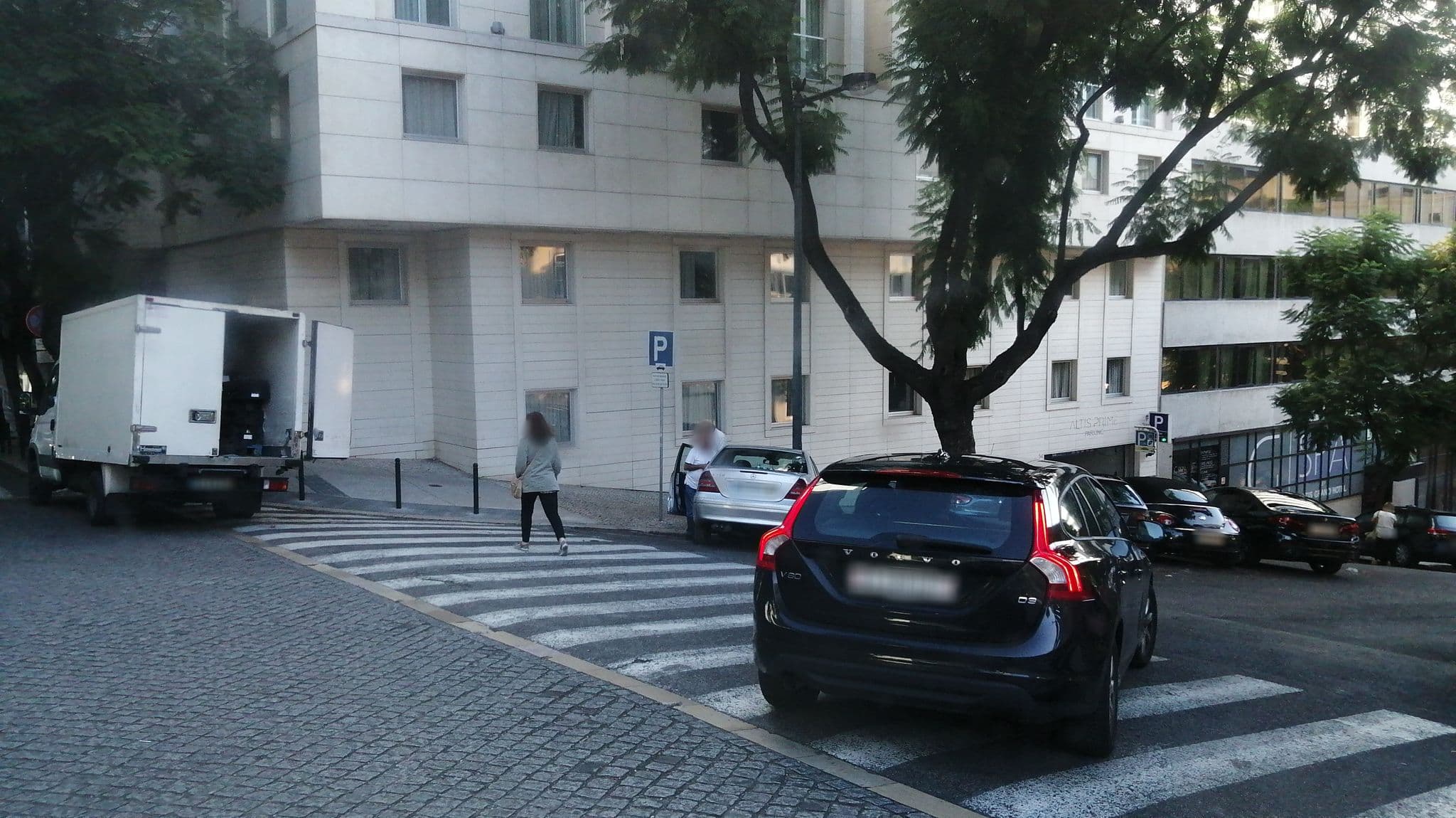 Street view near The Vintage Lisbon, an SLH Hotel, Principe Real — © kanimanbo (CC BY-SA · Mapillary)