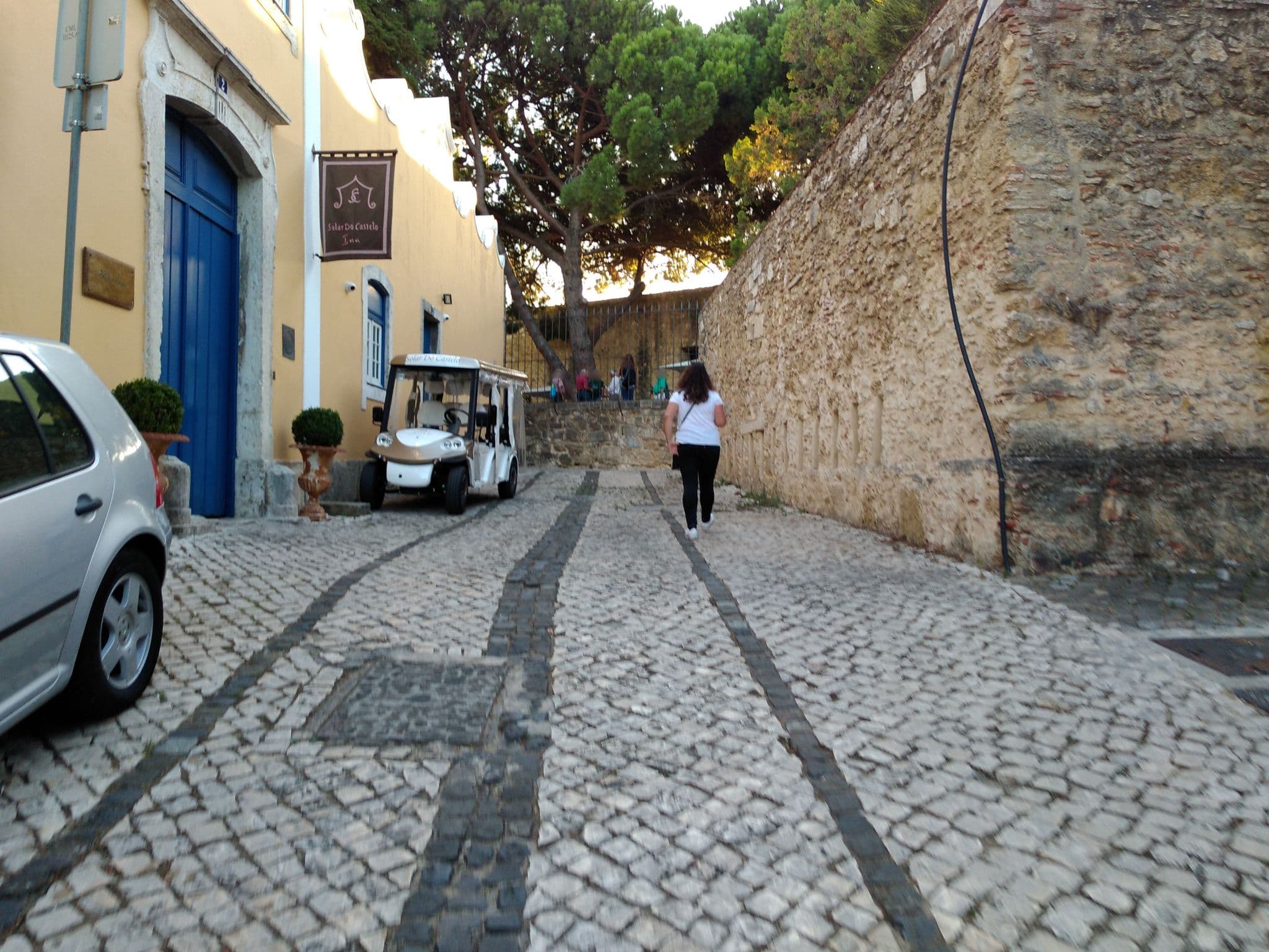 Street view near Solar do Castelo, Baixa — © slashme (CC BY-SA · Mapillary)