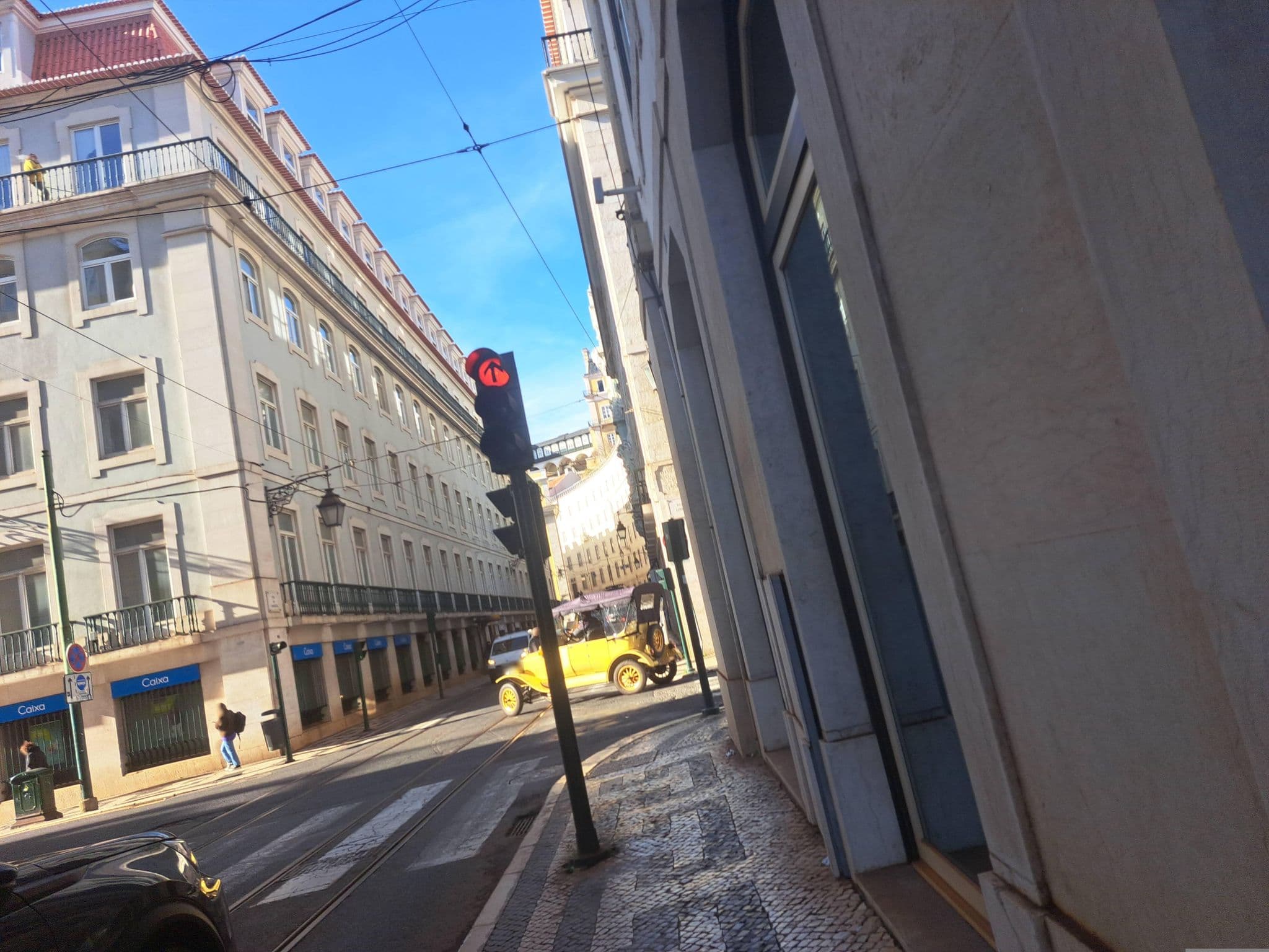 Street view near MeraPrime Gold Design Hotel, Baixa — © beer119 (CC BY-SA · Mapillary)