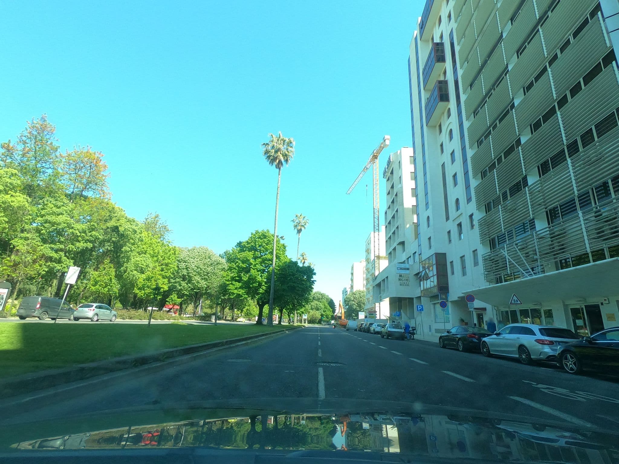 Street view near Hotel, Alvalade — © filohipo (CC BY-SA · Mapillary)