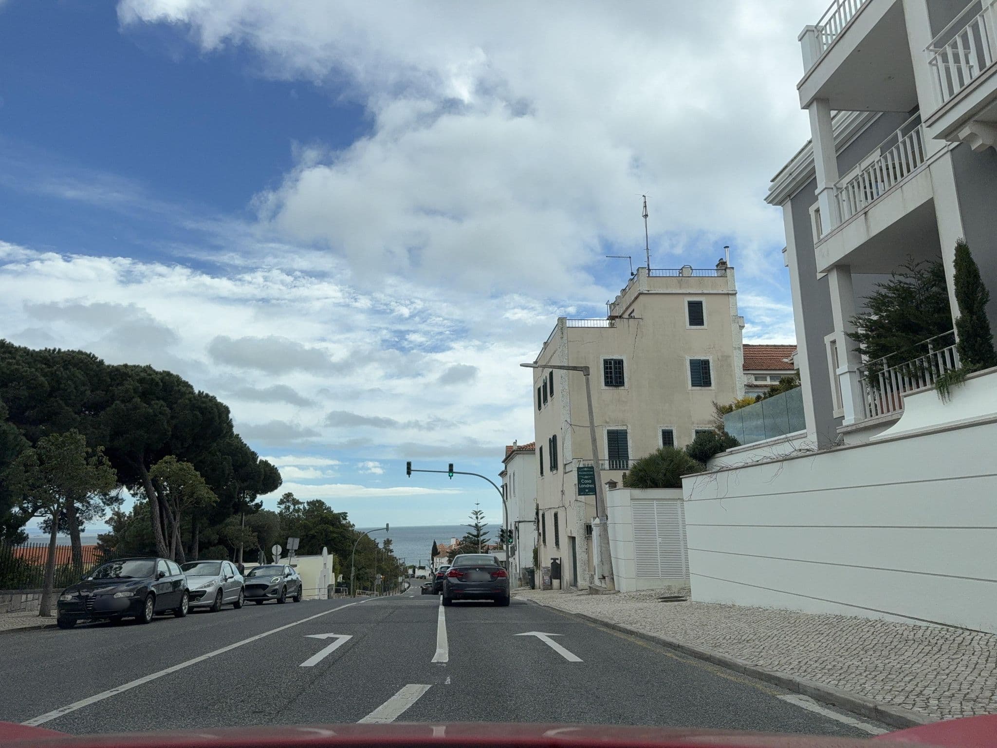 Street view near Residencial Casa Londres, Monte Estoril — © RSTQ (CC BY-SA · Mapillary)