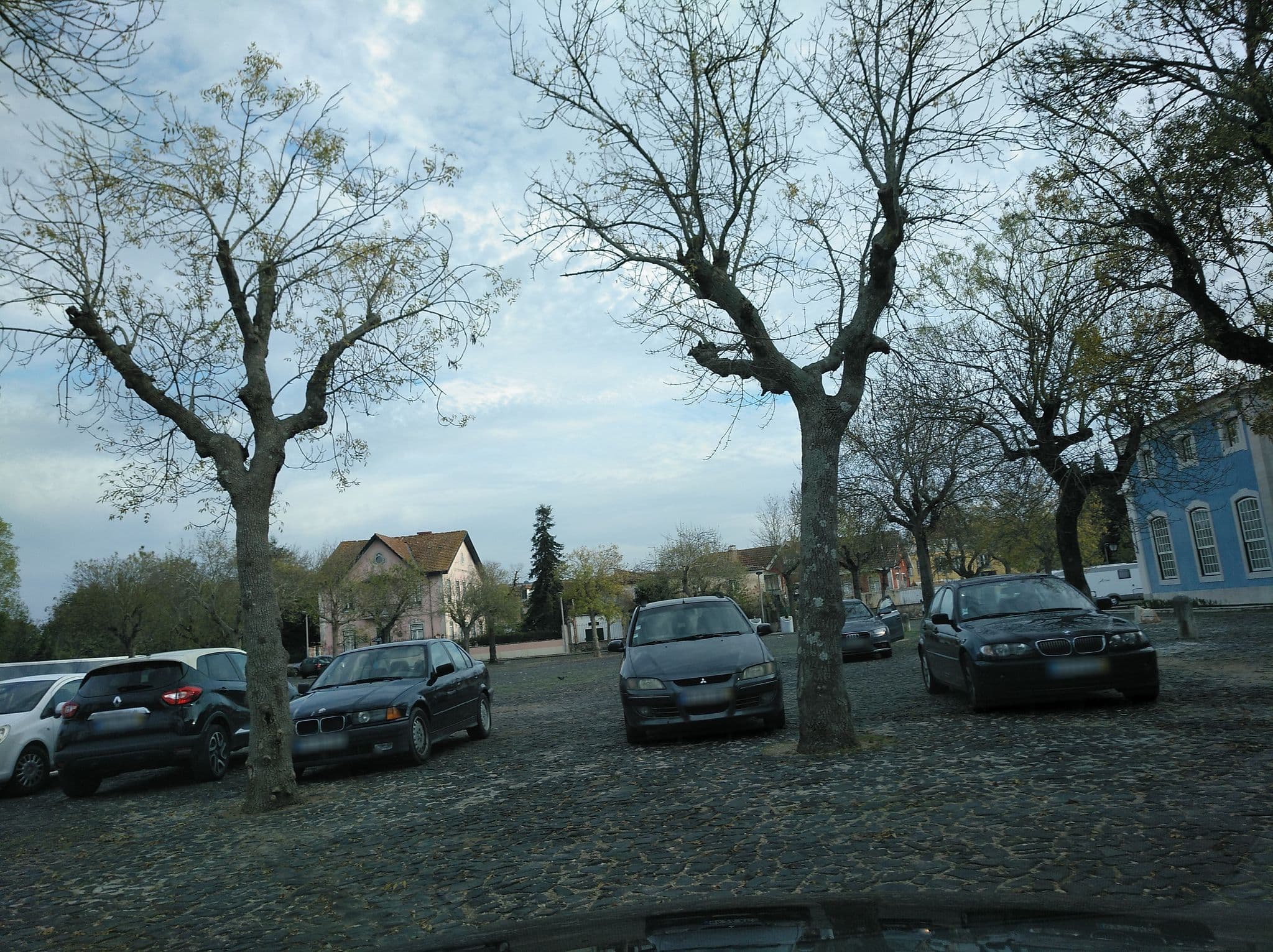 Street view near Pousada Palácio de Queluz - Pousada D. Maria I, Queluz — © filohipo (CC BY-SA · Mapillary)
