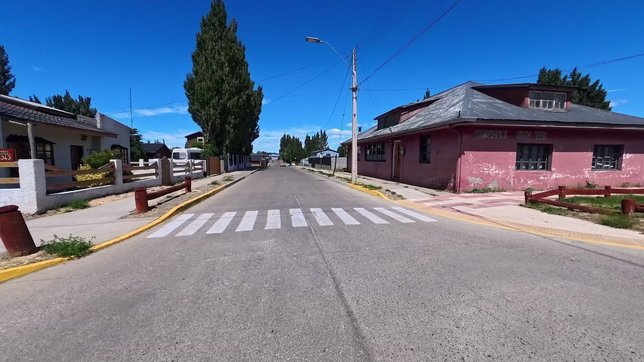 Street view near Residencial Eben Ezer, Chile Chico — © contactoacve (CC BY-SA · Mapillary)