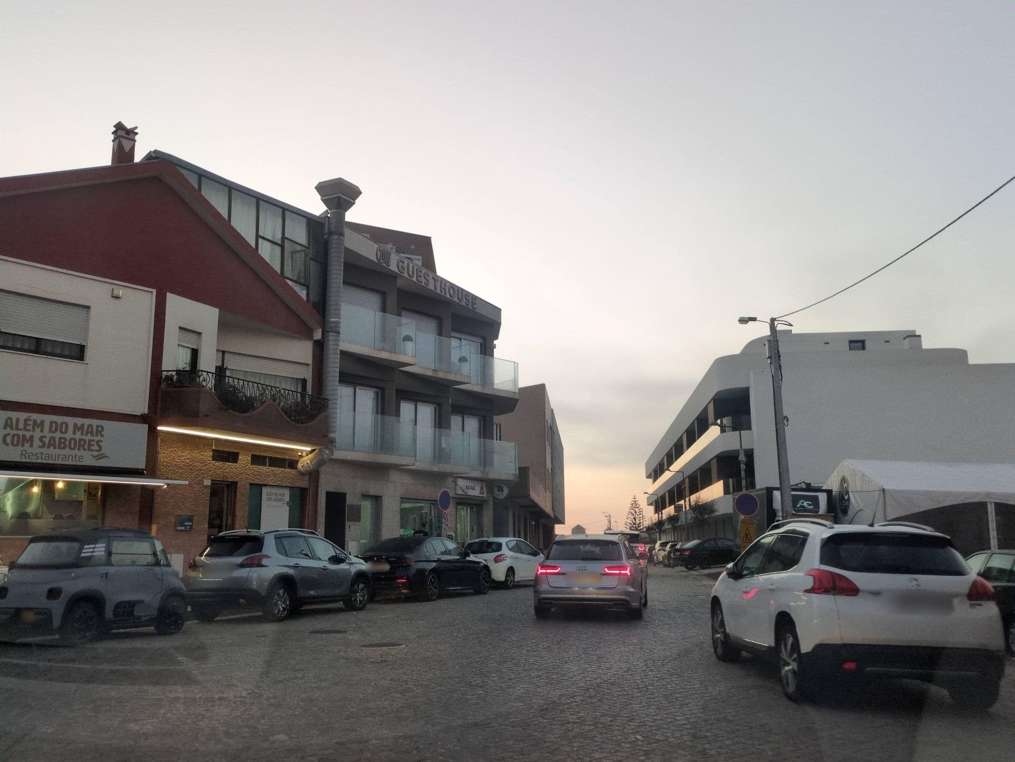 Street view near CMB GUESTHOUSE APÚLIA, Apúlia — © waldyrious (CC BY-SA · Mapillary)