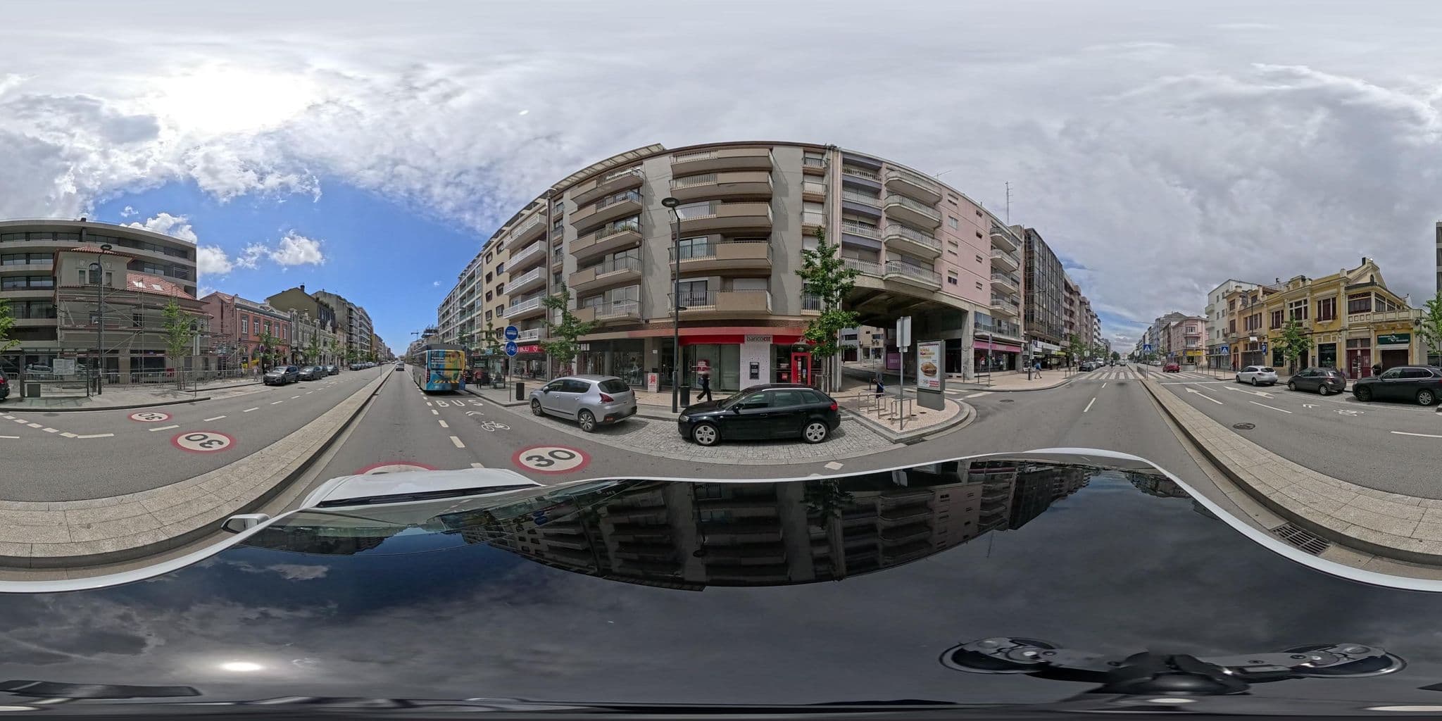Street view near Urban Suites, Aveiro — © dangomezm (CC BY-SA · Mapillary)