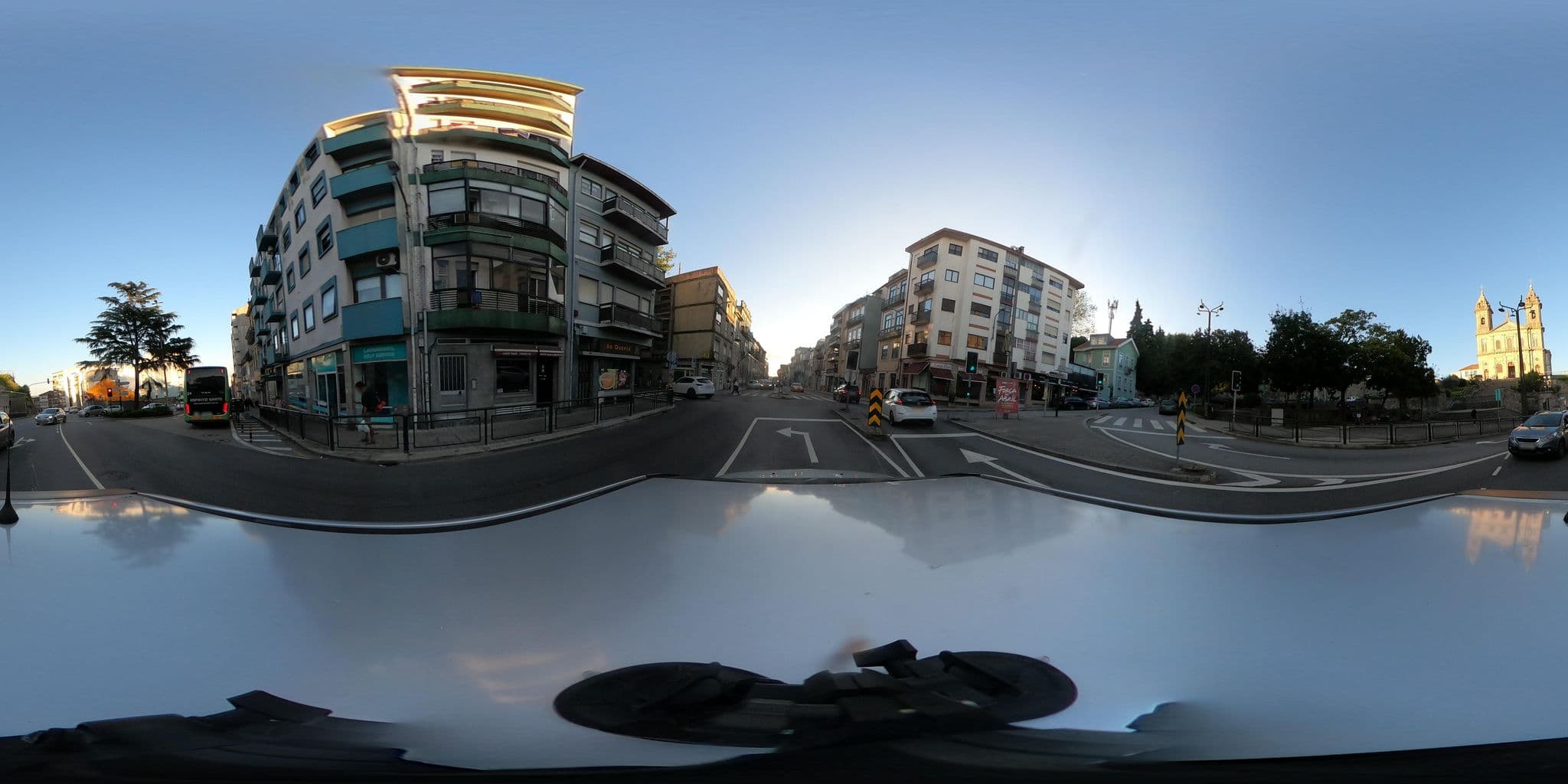 Street view near Evolue Hotel, Bomfim — © waldyrious (CC BY-SA · Mapillary)