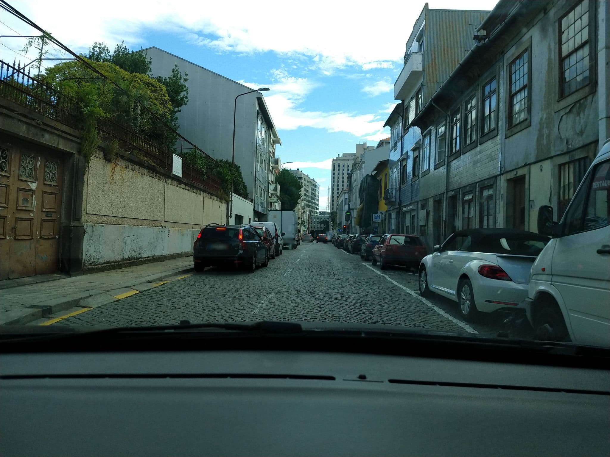 Street view near Casa Kala, Porto