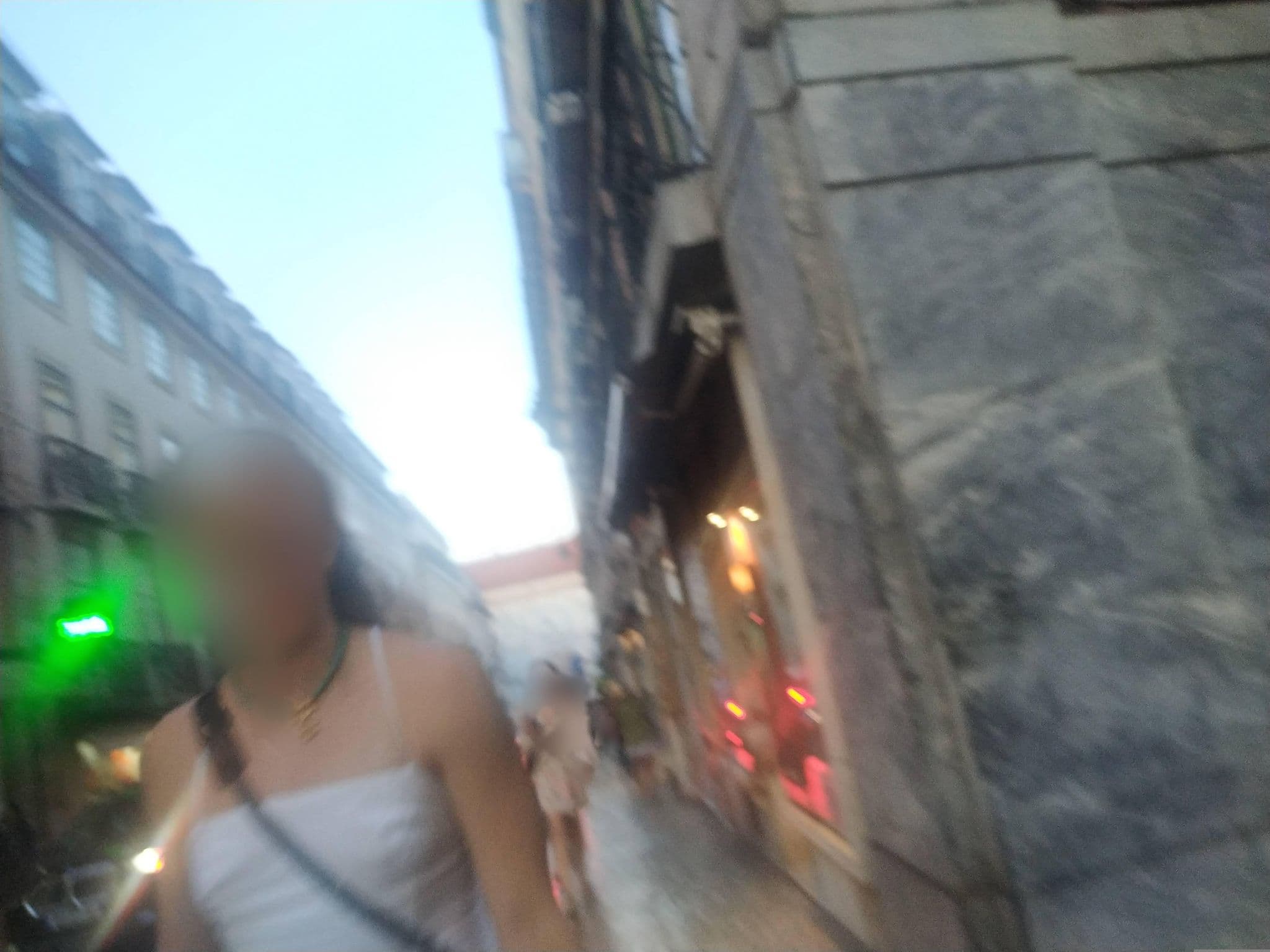 Street view near Lx Center Chiado, Bairro Alto — © filohipo (CC BY-SA · Mapillary)