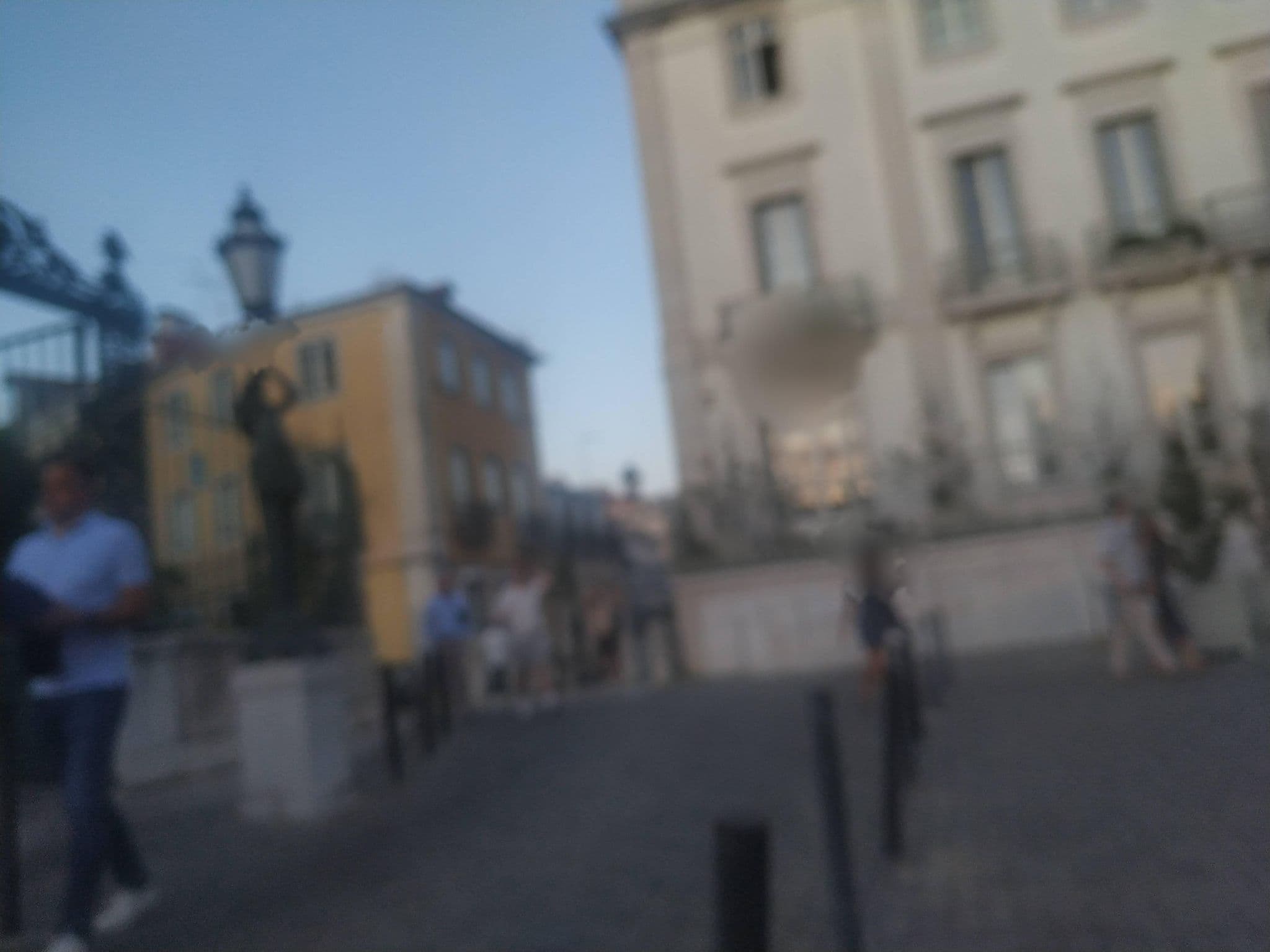 Street view near Verride Palácio de Santa Catarina, Bairro Alto — © filohipo (CC BY-SA · Mapillary)