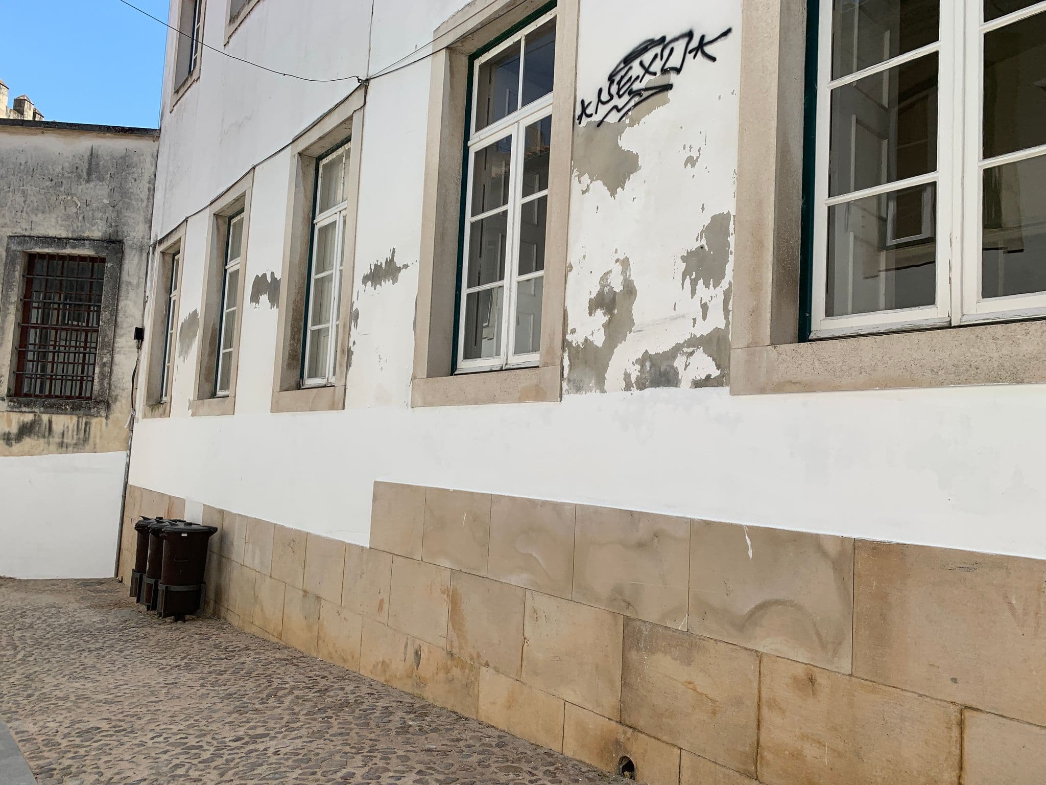 Street view near Ilha 12 Suites, Coimbra — © egorka (CC BY-SA · Mapillary)