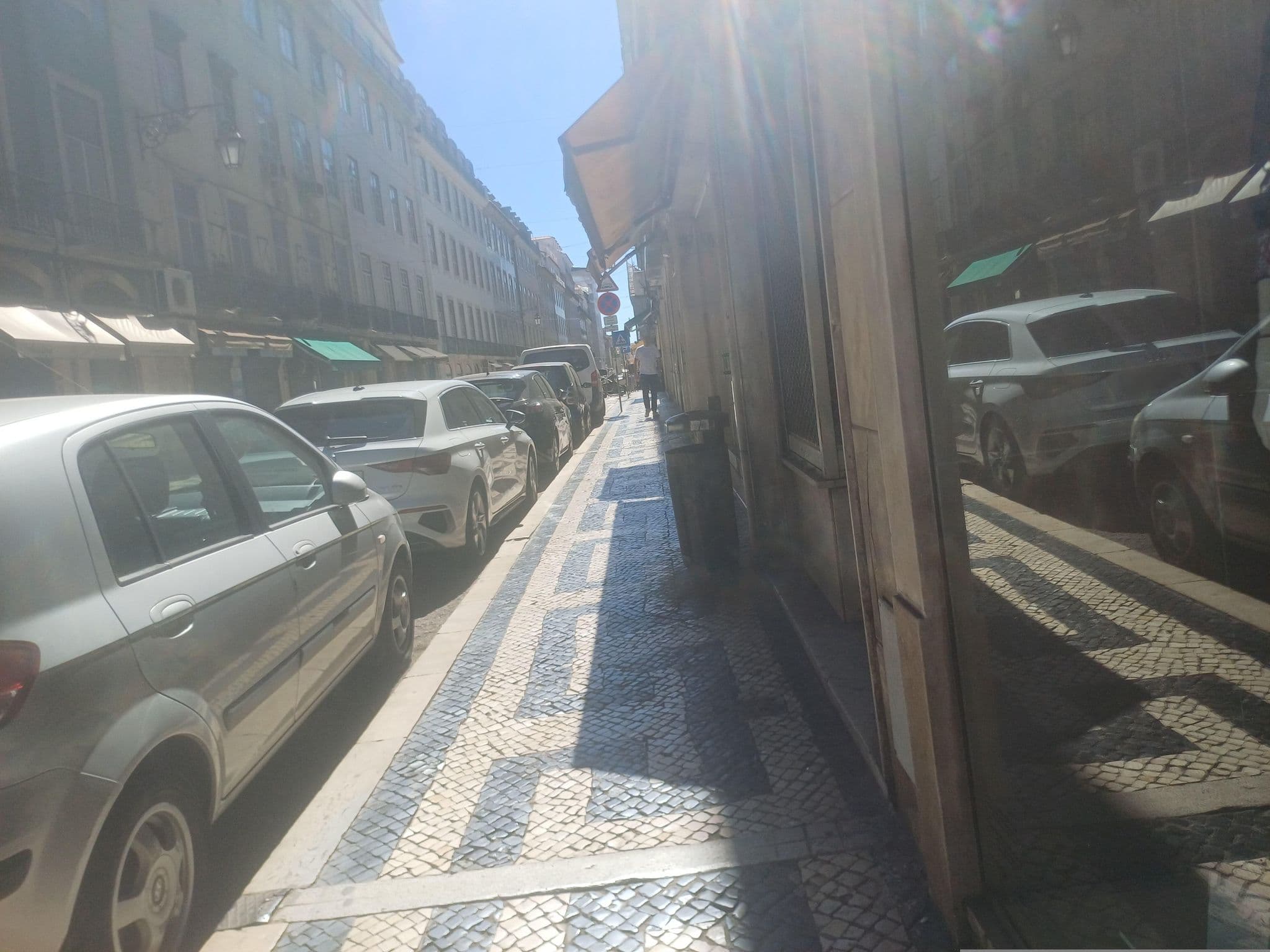 Street view near 262 Baixa GuestHouse, Baixa — © beer119 (CC BY-SA · Mapillary)