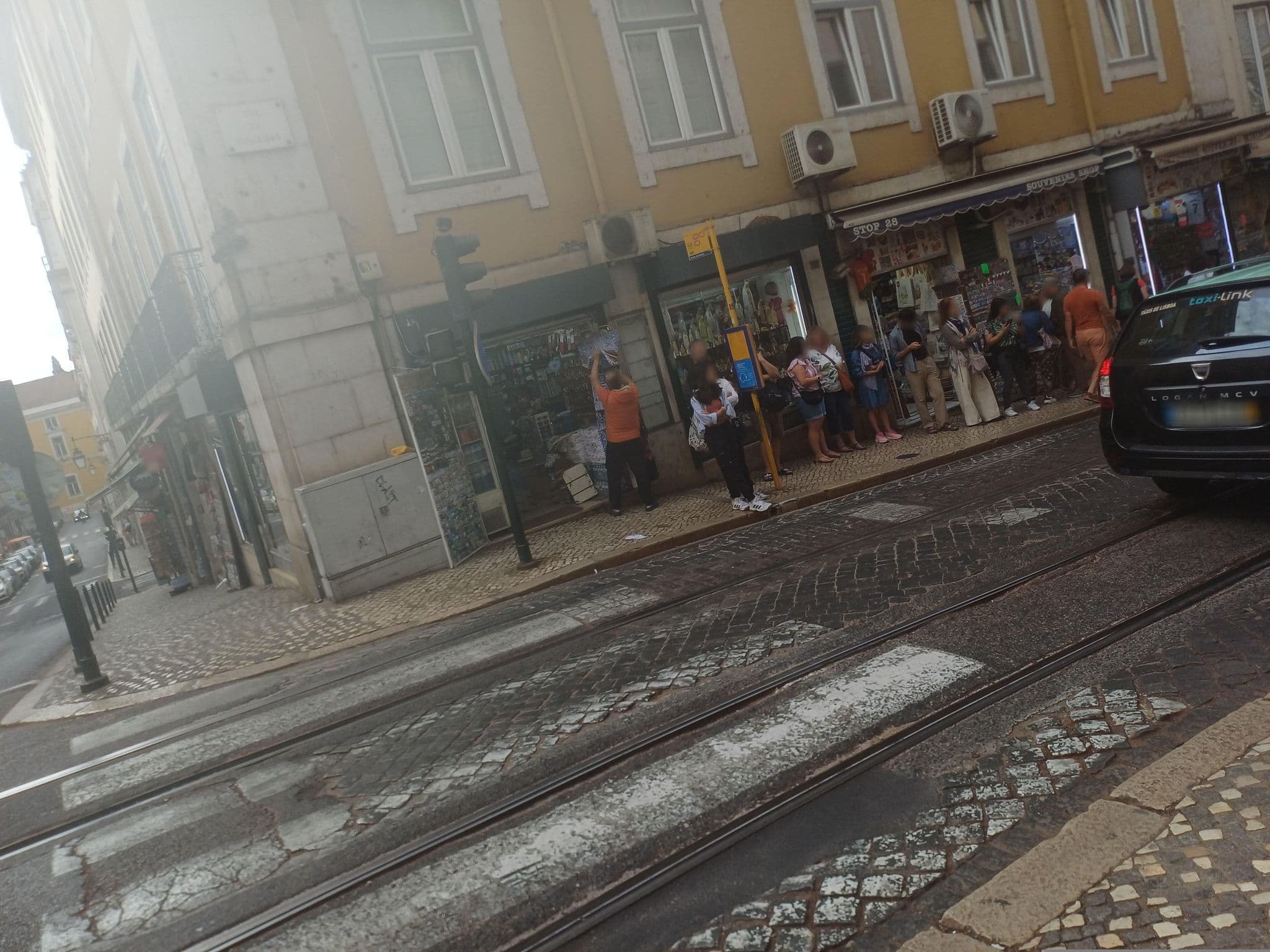 Street view near Dalma Baixa, Baixa — © beer119 (CC BY-SA · Mapillary)