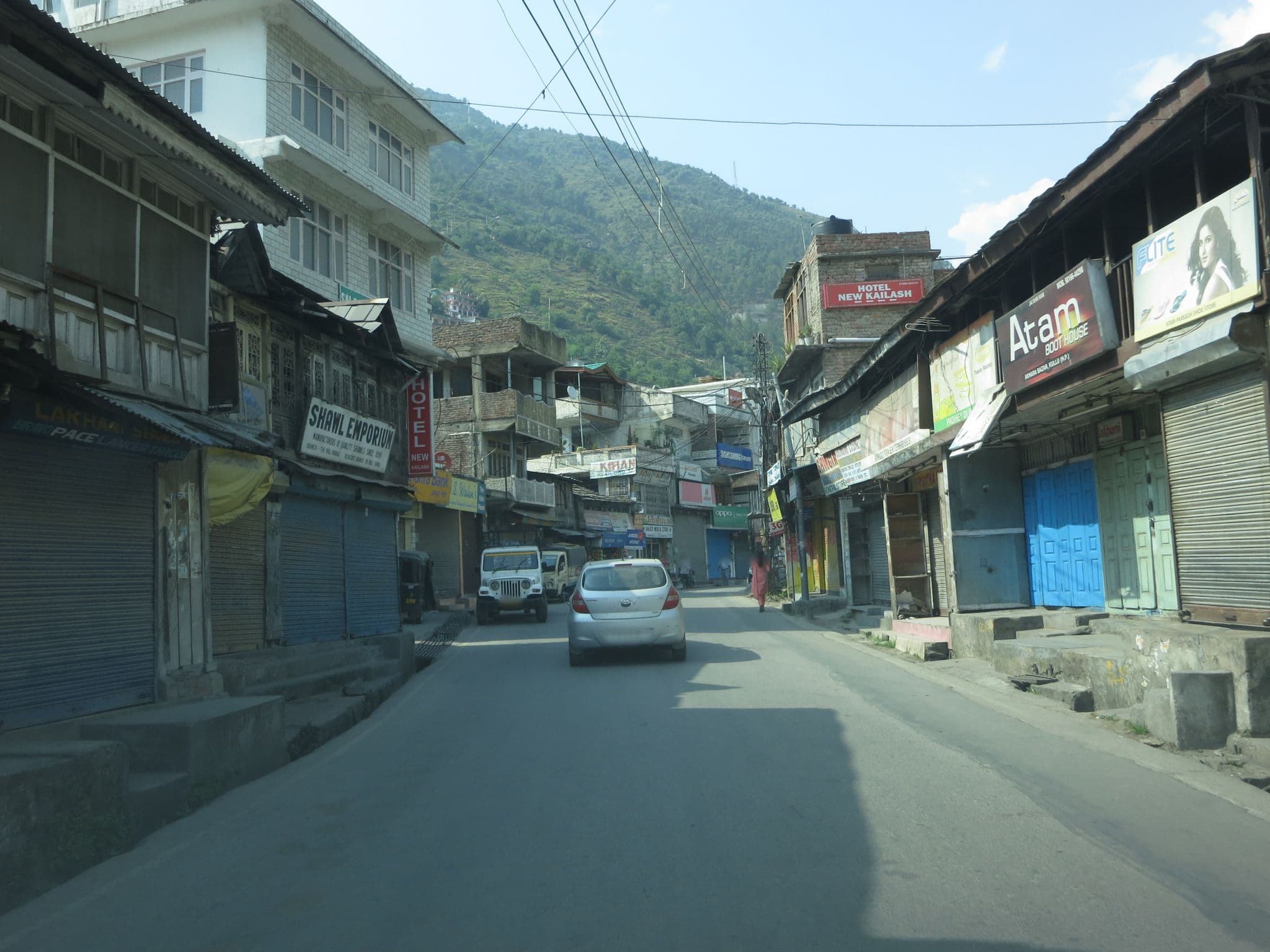 Street view near NEW KAILASH HOTEL, Kulu