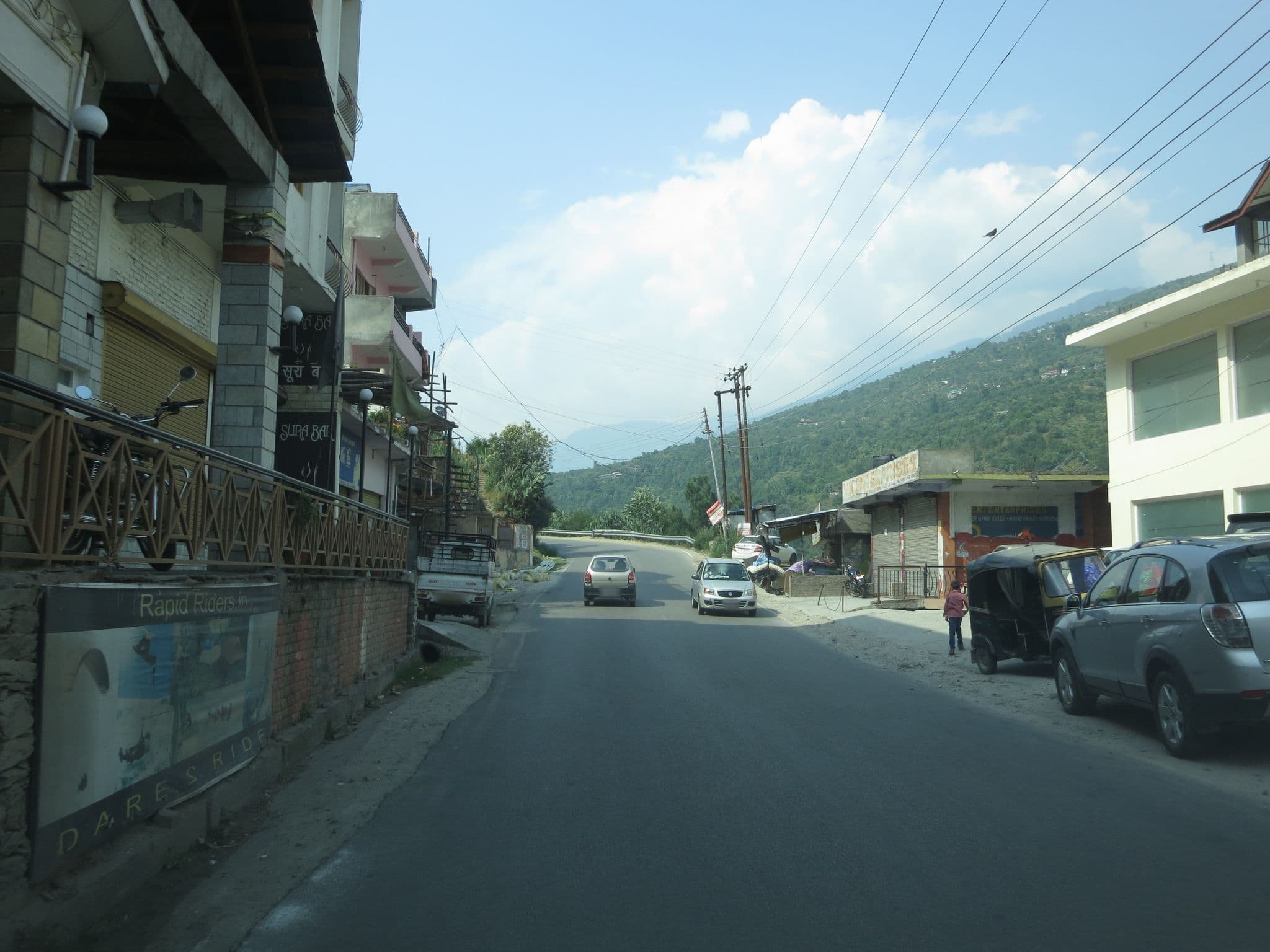 Street view near Octave Himalayan Hamlet, Kulu