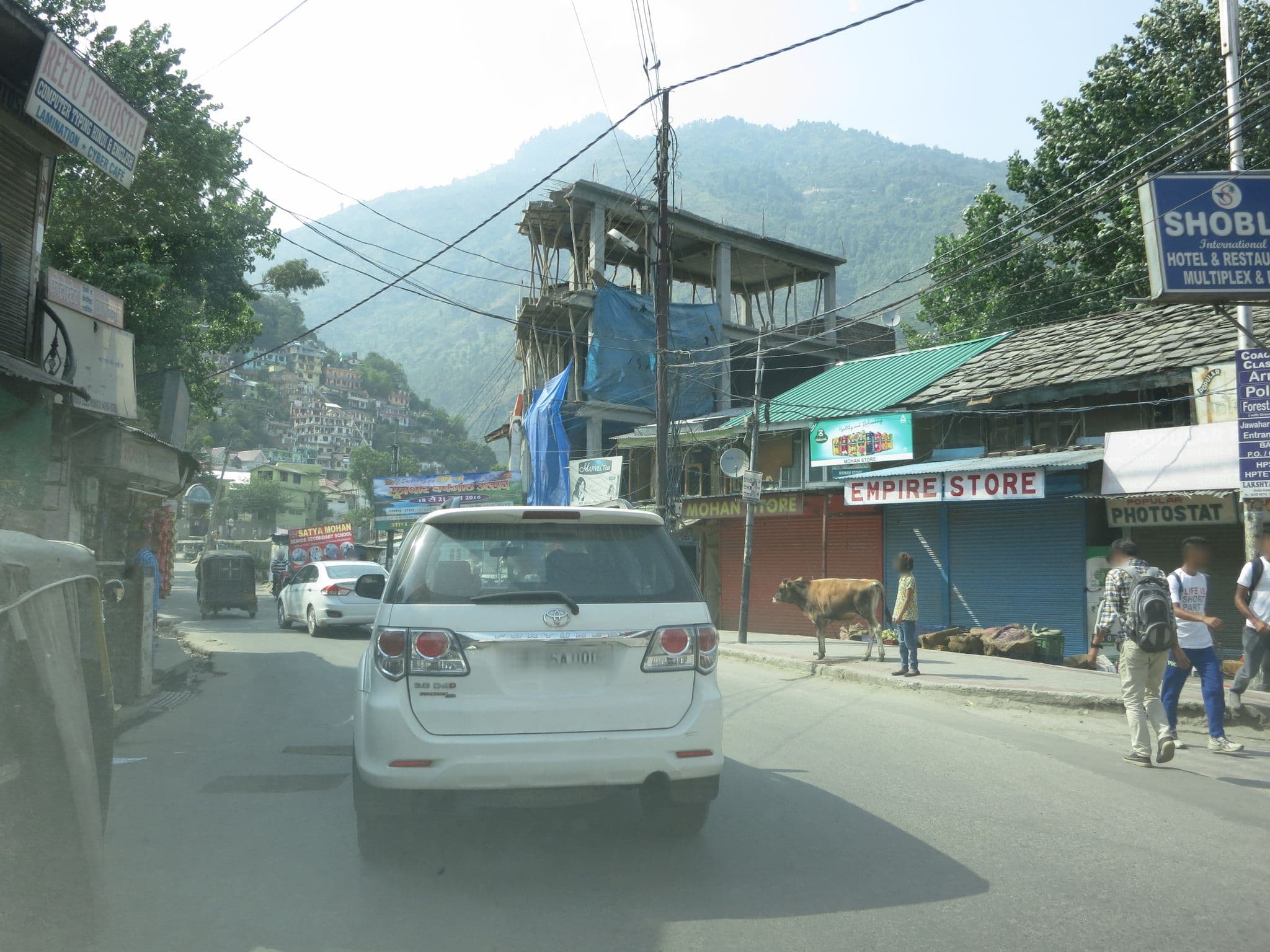 Street view near WindChimes Orchard Stay, Kulu