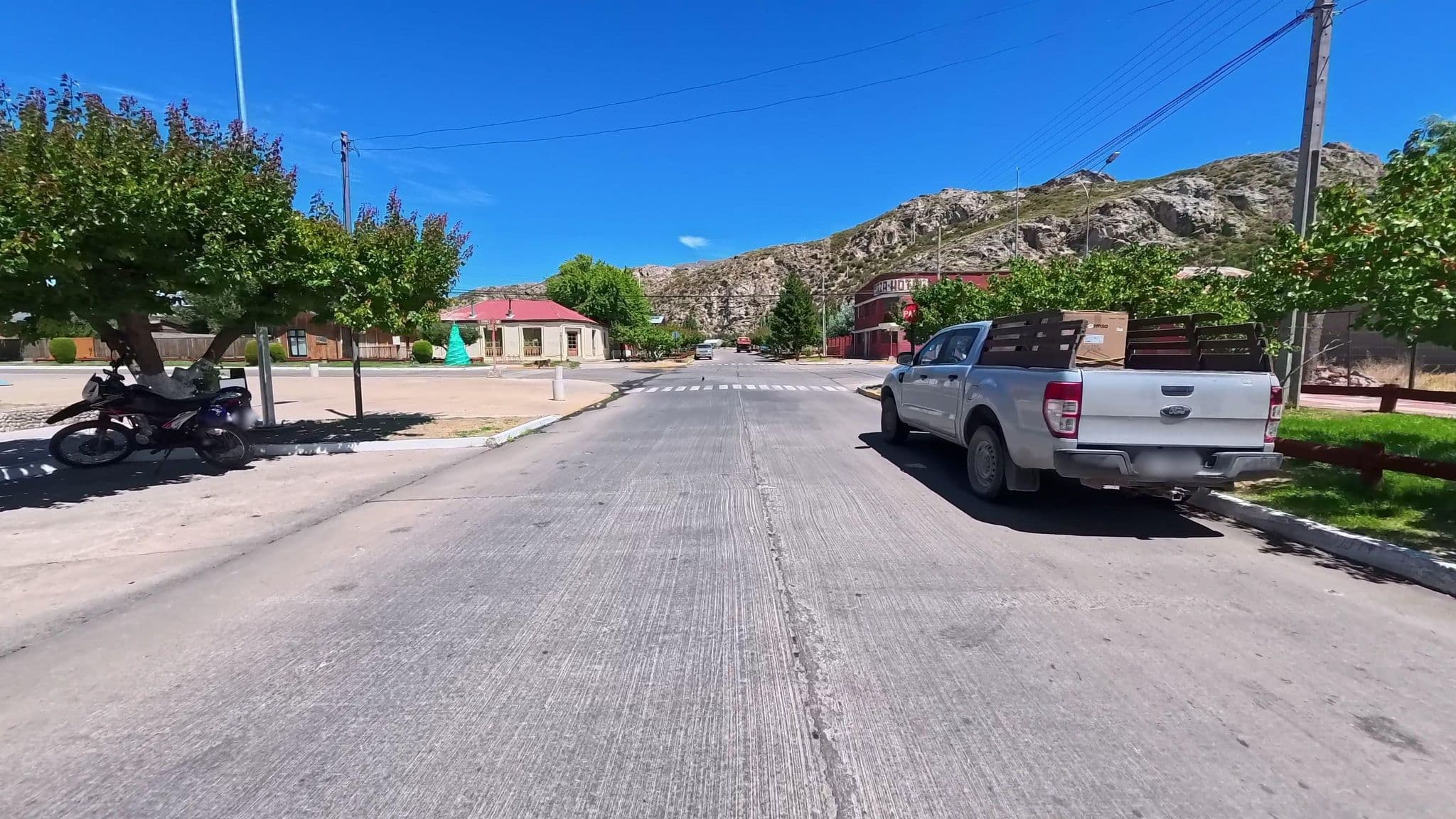 Street view near Balmaceda 22, Chile Chico — © contactoacve (CC BY-SA · Mapillary)