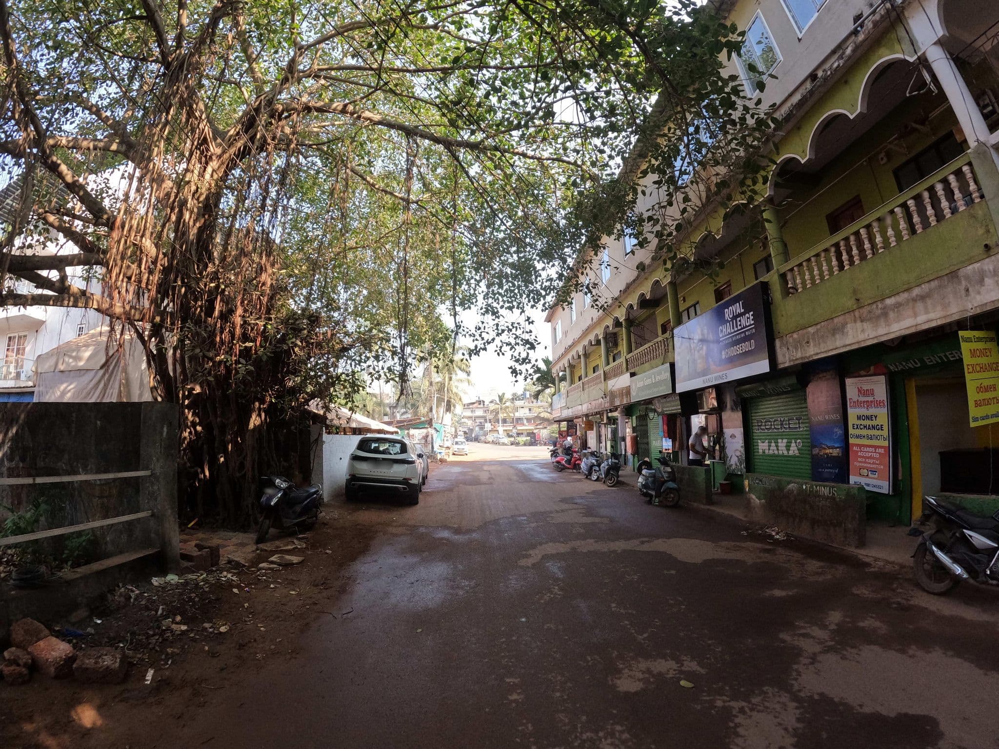 Street view near Zostel Goa (Morjim), Morjim — © lucomsky (CC BY-SA · Mapillary)