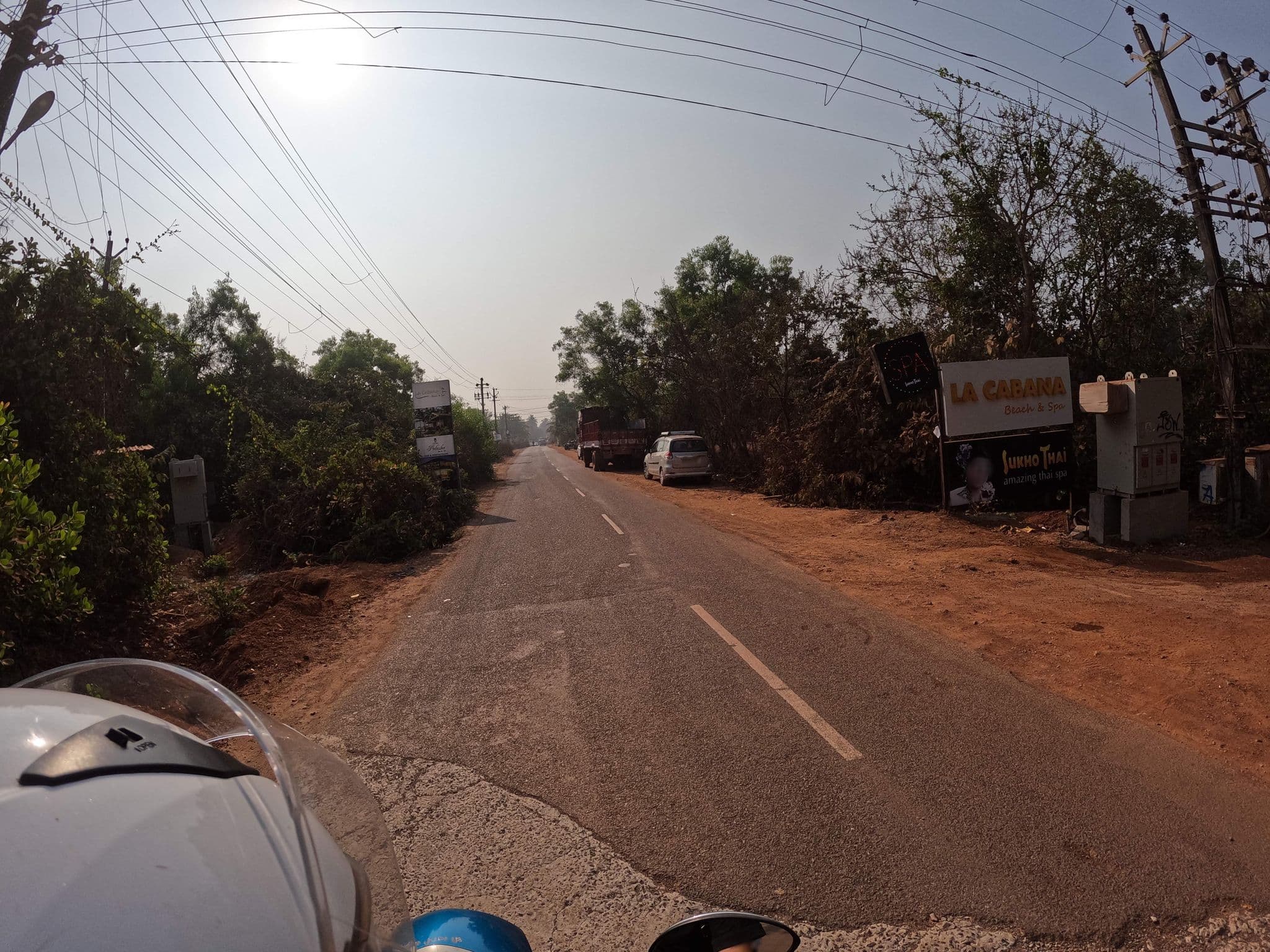 Street view near La Cabana Beach & Spa, Mandrem — © lucomsky (CC BY-SA · Mapillary)