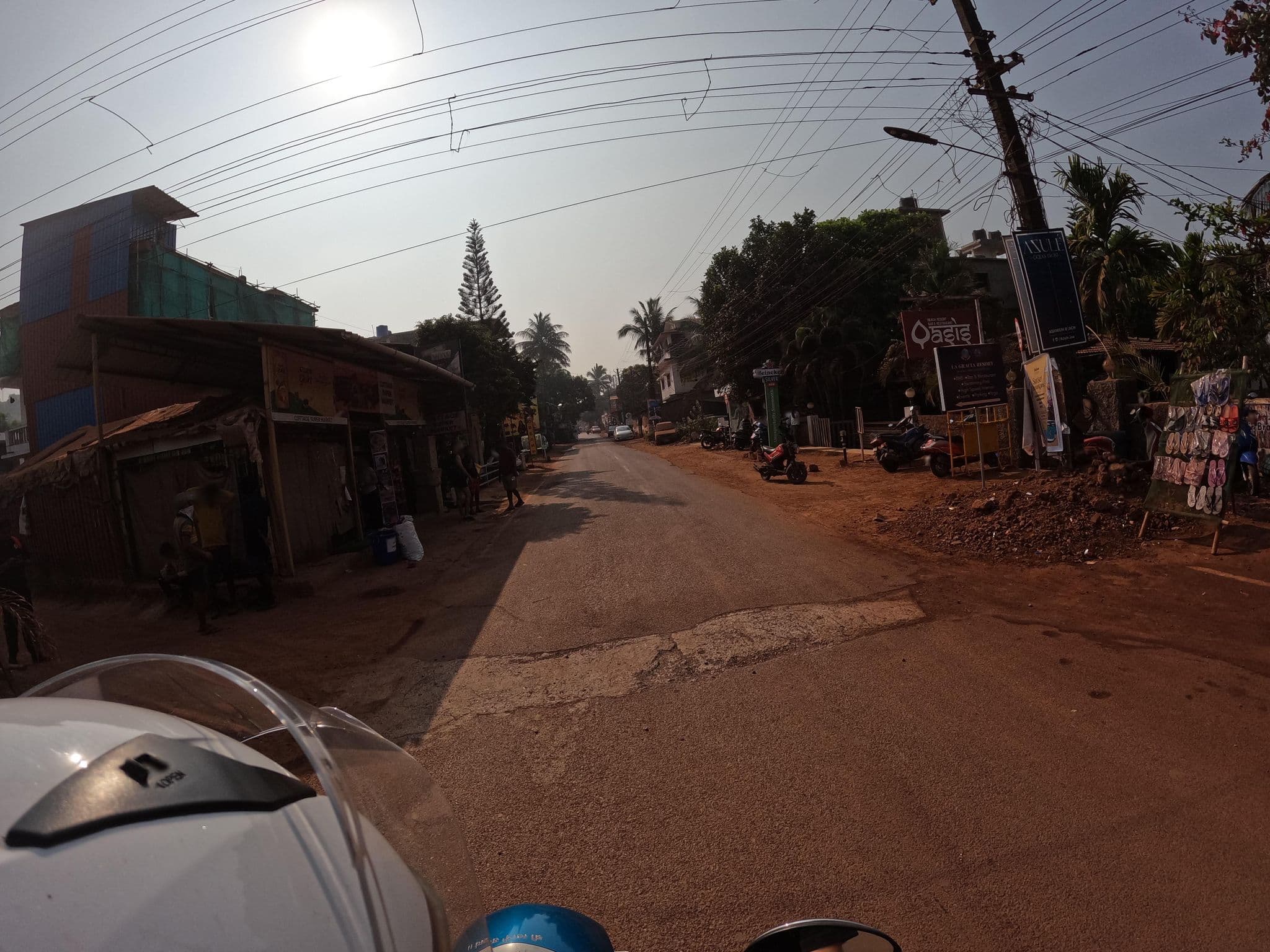 Street view near Oasis Beach Resort, Mandrem — © lucomsky (CC BY-SA · Mapillary)