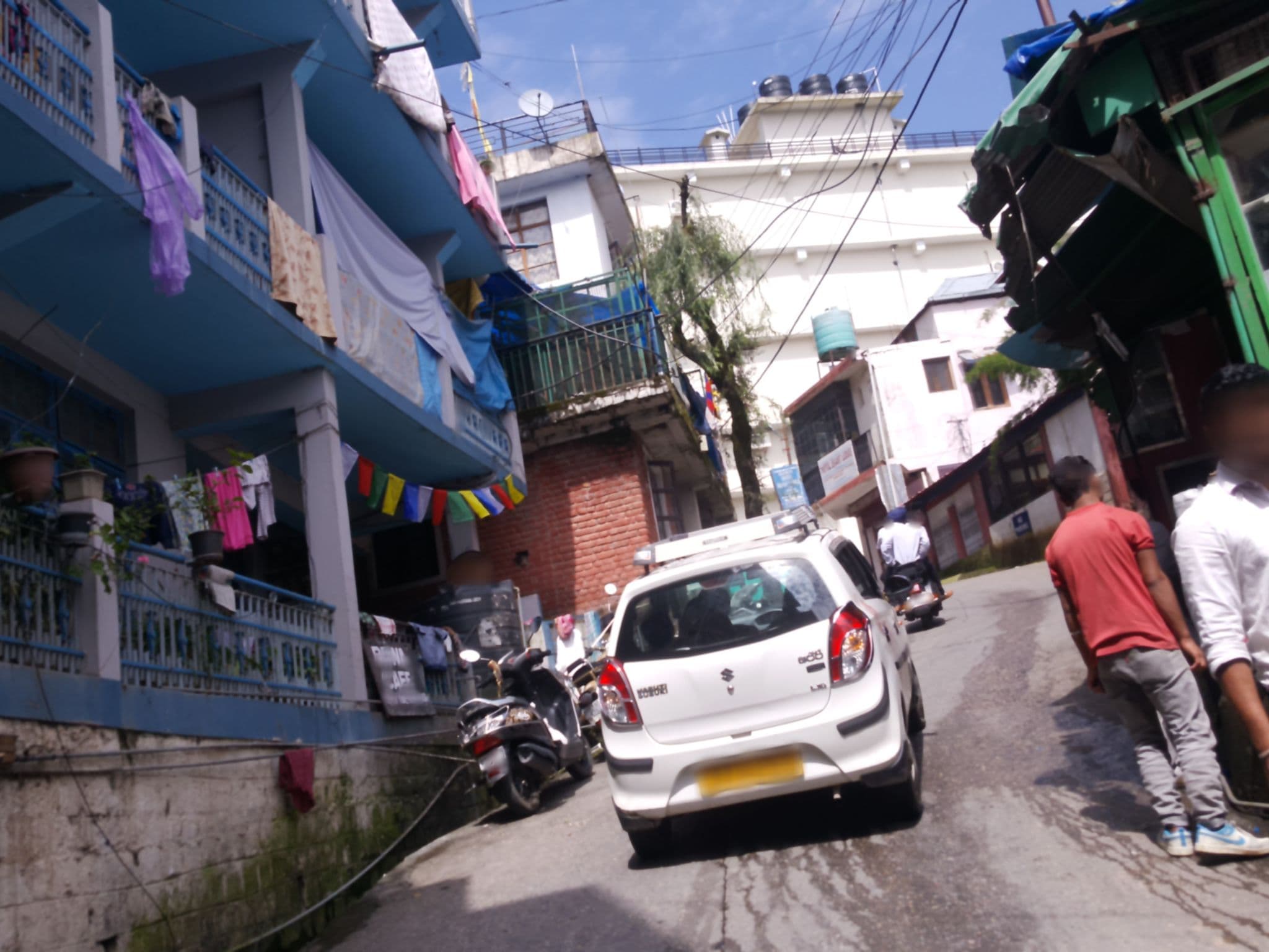 Street view near Auspicious Him View Hotel, Dharamsala