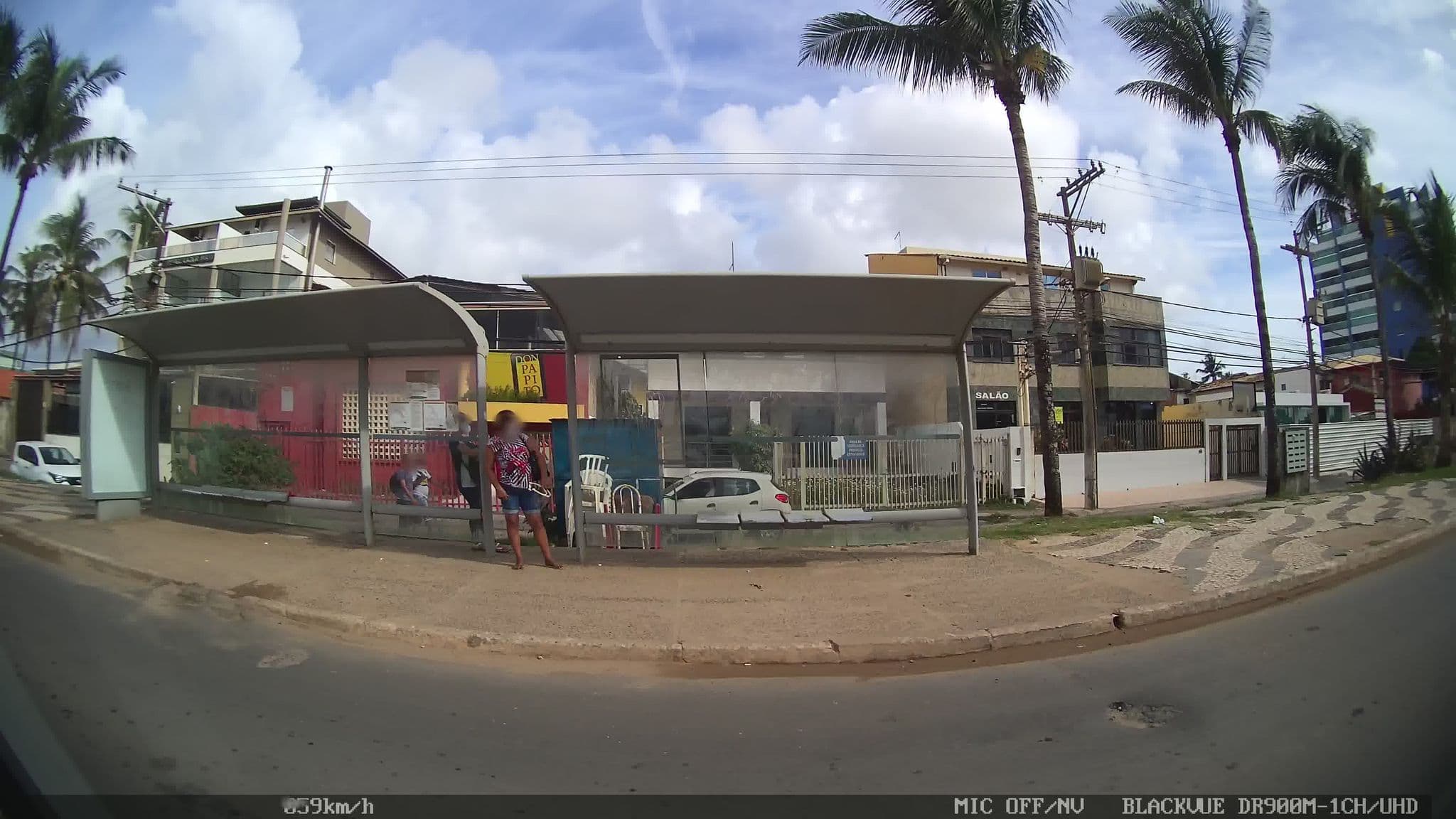 Street view near Hotel Lazer Piatã, Lauro de Freitas — © kaart_2 (CC BY-SA · Mapillary)